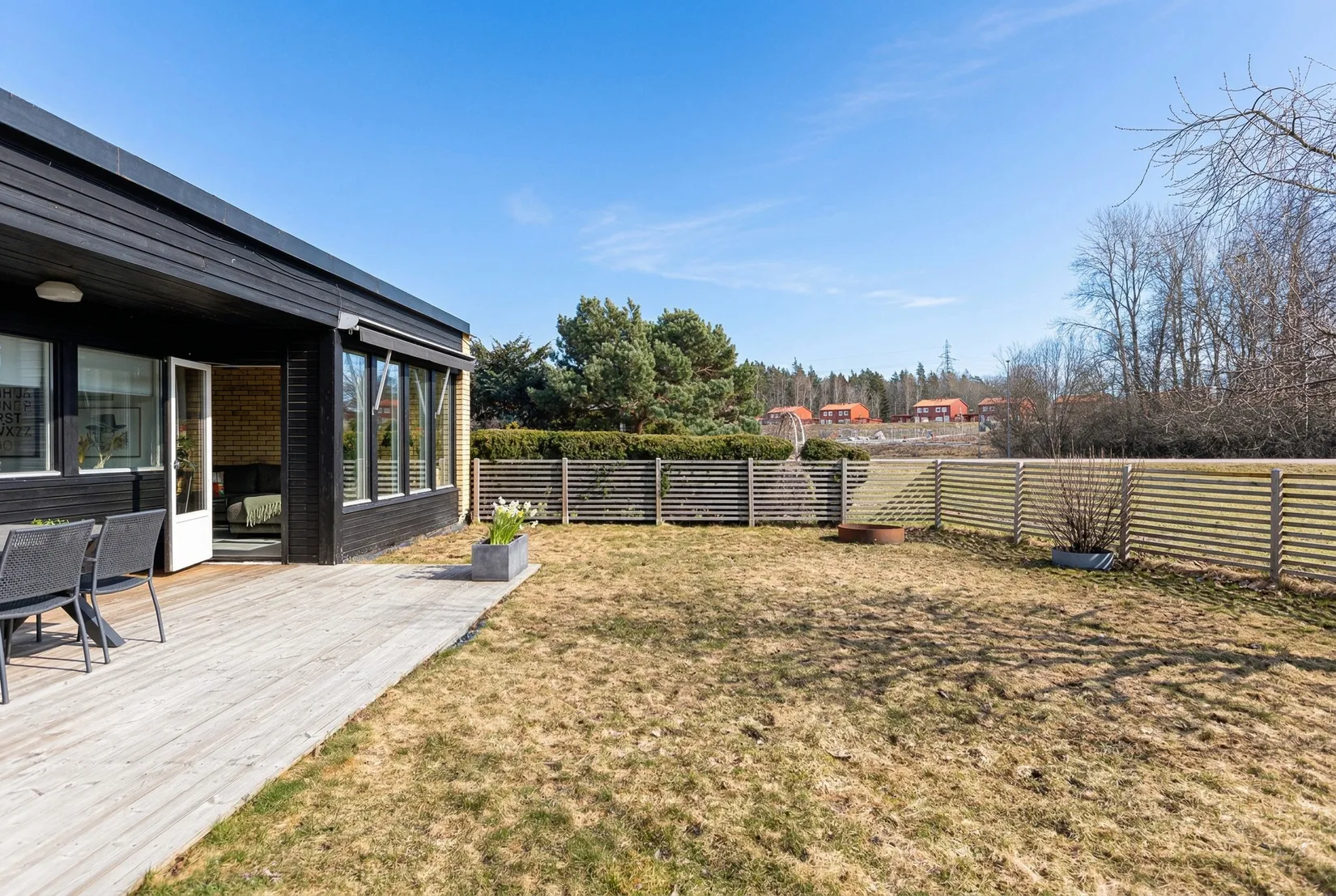 Villa, Radhus, Barkarö Bygata 5, Barkarö, Västerås