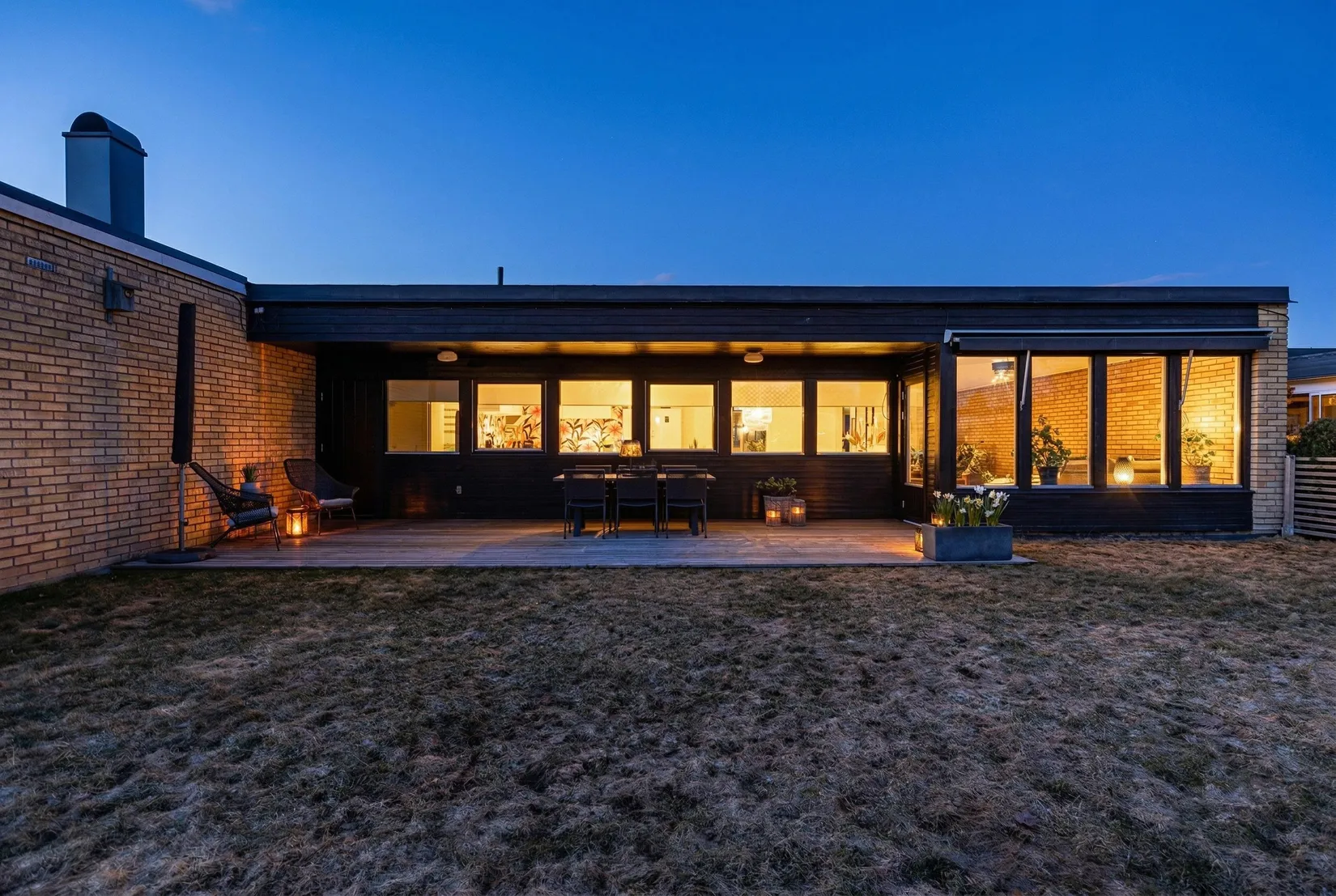 Villa, Radhus, Barkarö Bygata 5, Barkarö, Västerås