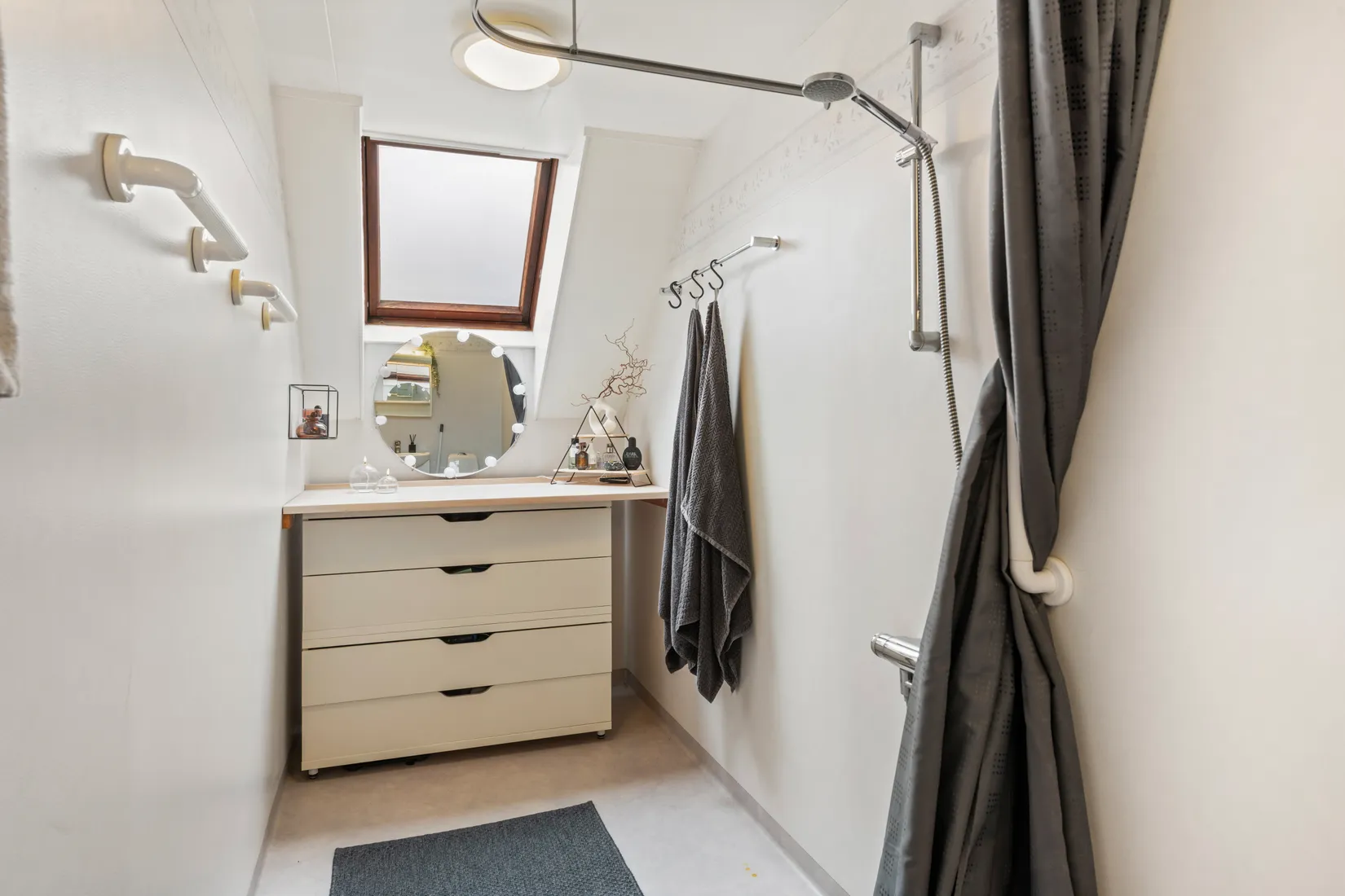 Villa, Radhus, Lövängsvägen 115, Ella Gård, Täby