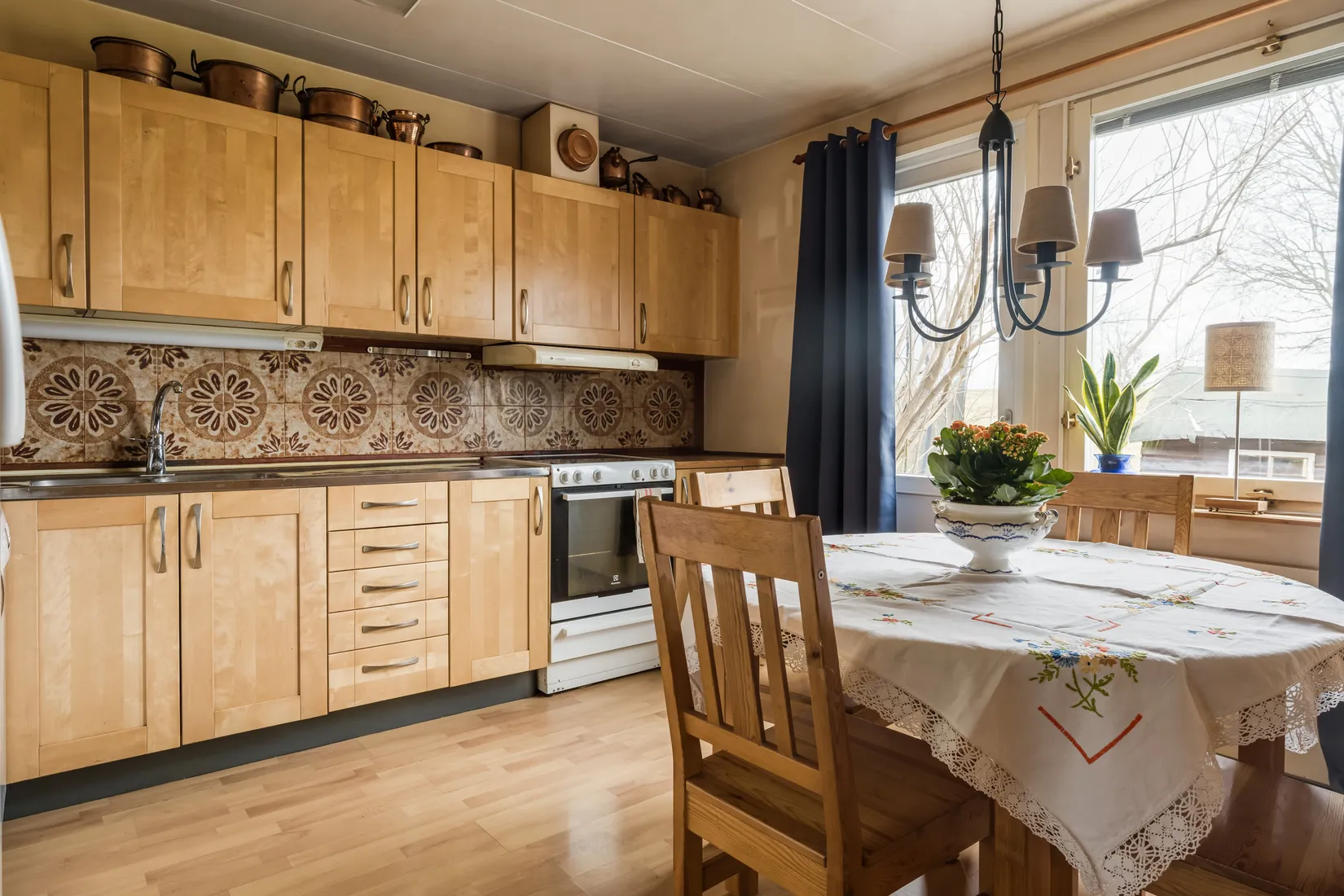 Villa, Radhus, Stinsvägen 7, Hovsta, Örebro