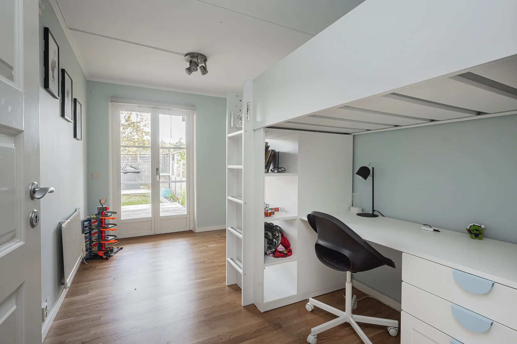 Radhus, Björnspinnarvägen 125, Myrängen, Huddinge