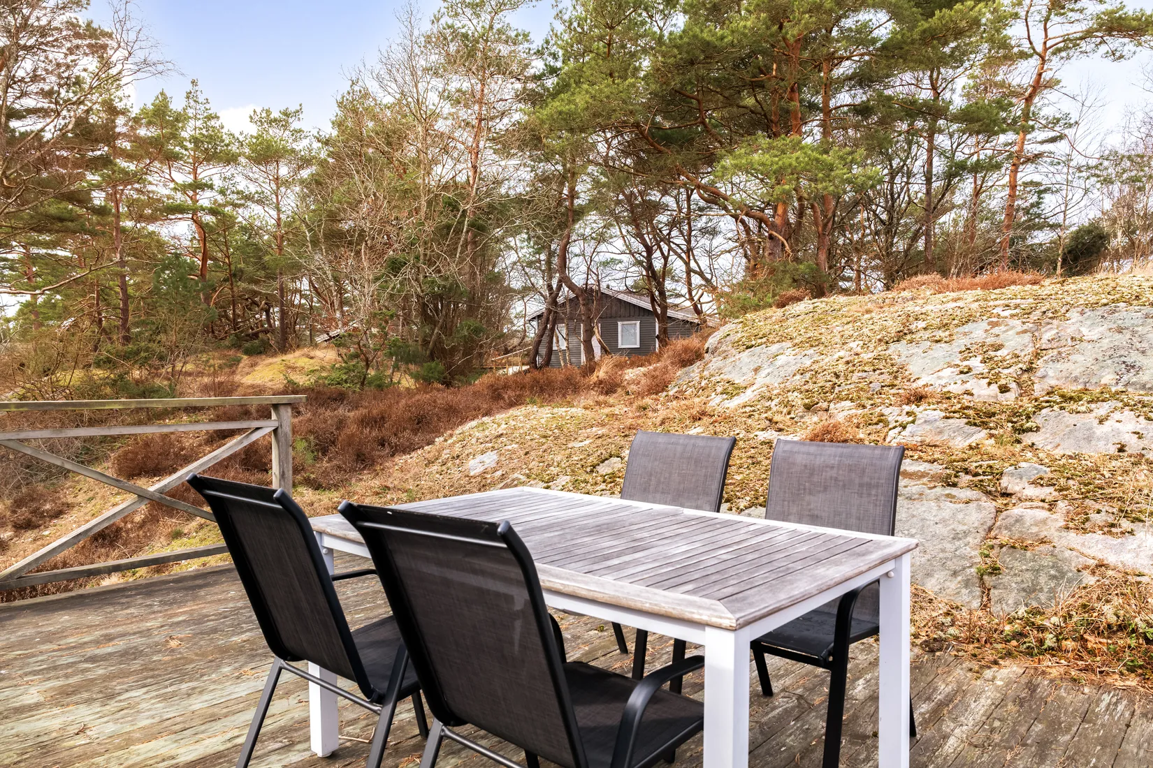 Villa, Skogsborg 94, Skogsborg/Kyrkesund, Tjörn