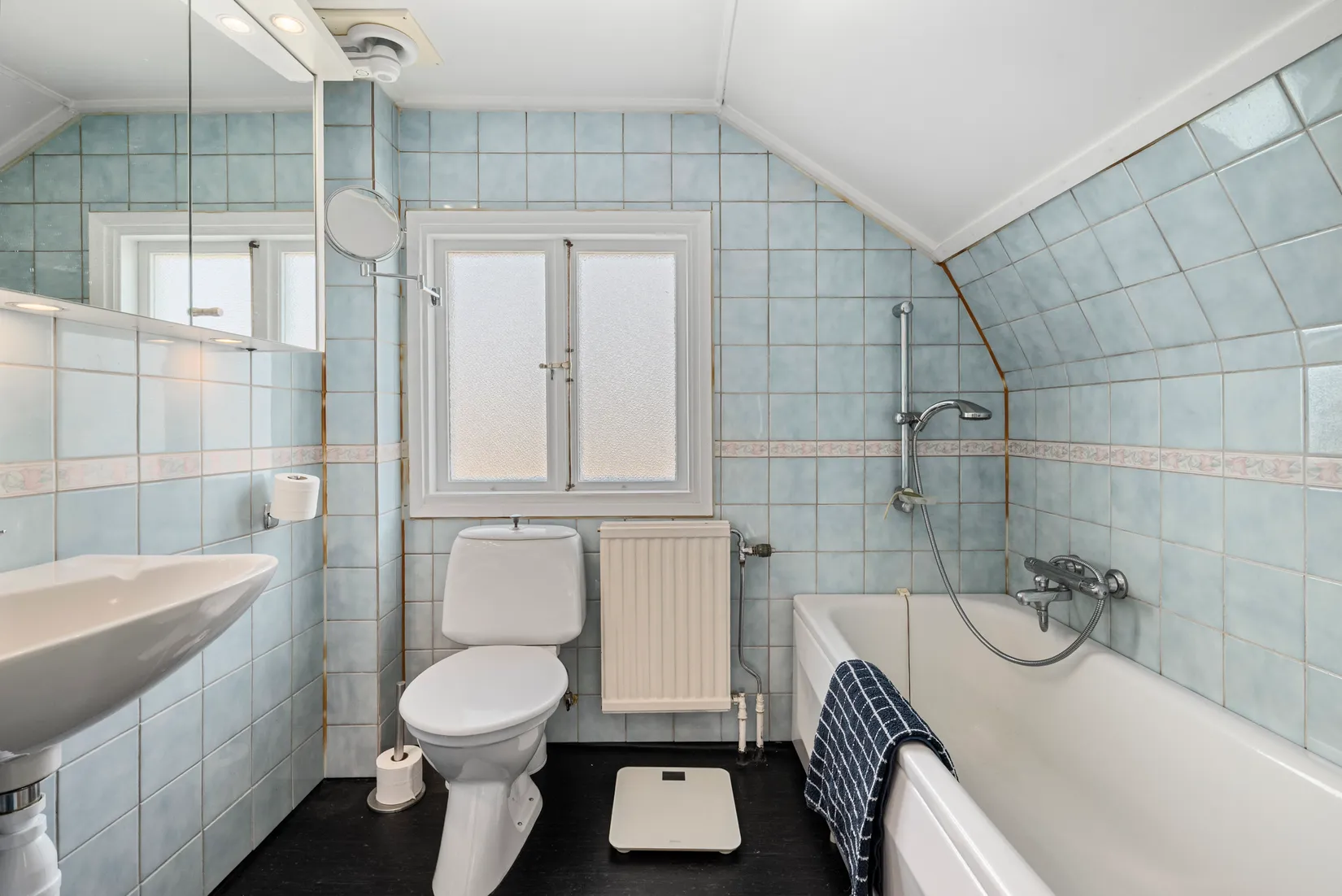 Villa, Linjemästarvägen 5, Nälsta, Stockholm