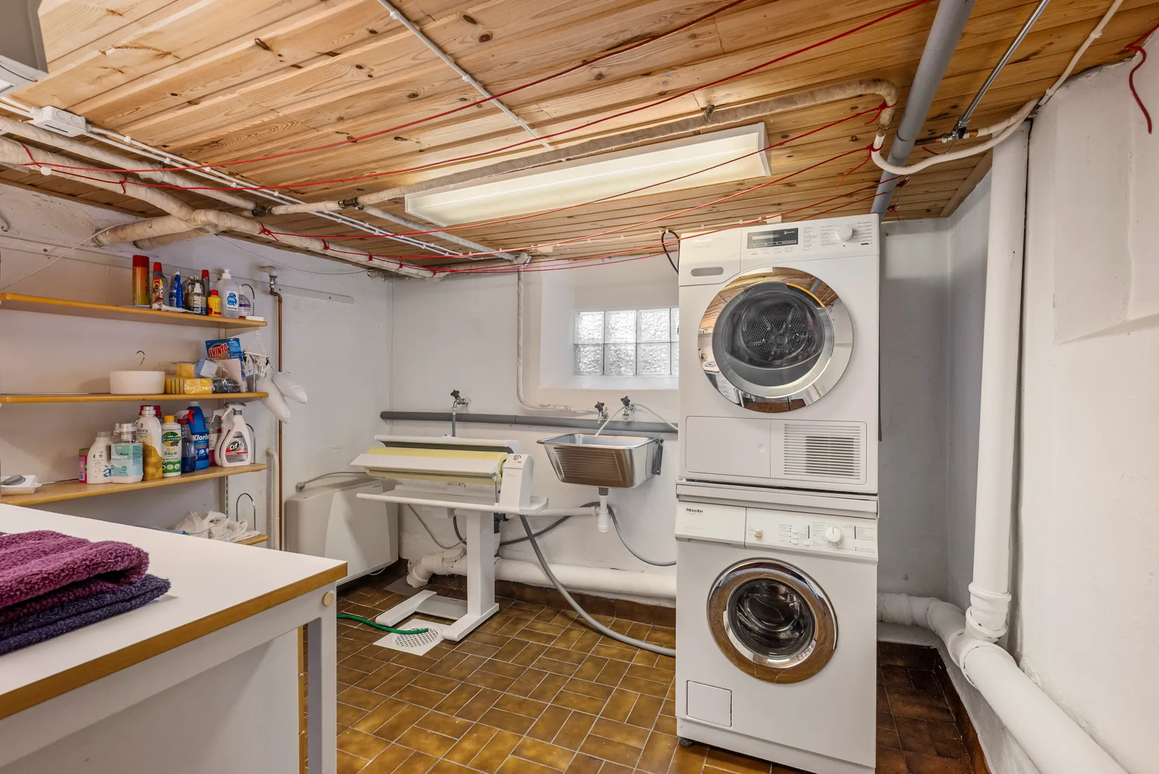 Villa, Linjemästarvägen 5, Nälsta, Stockholm