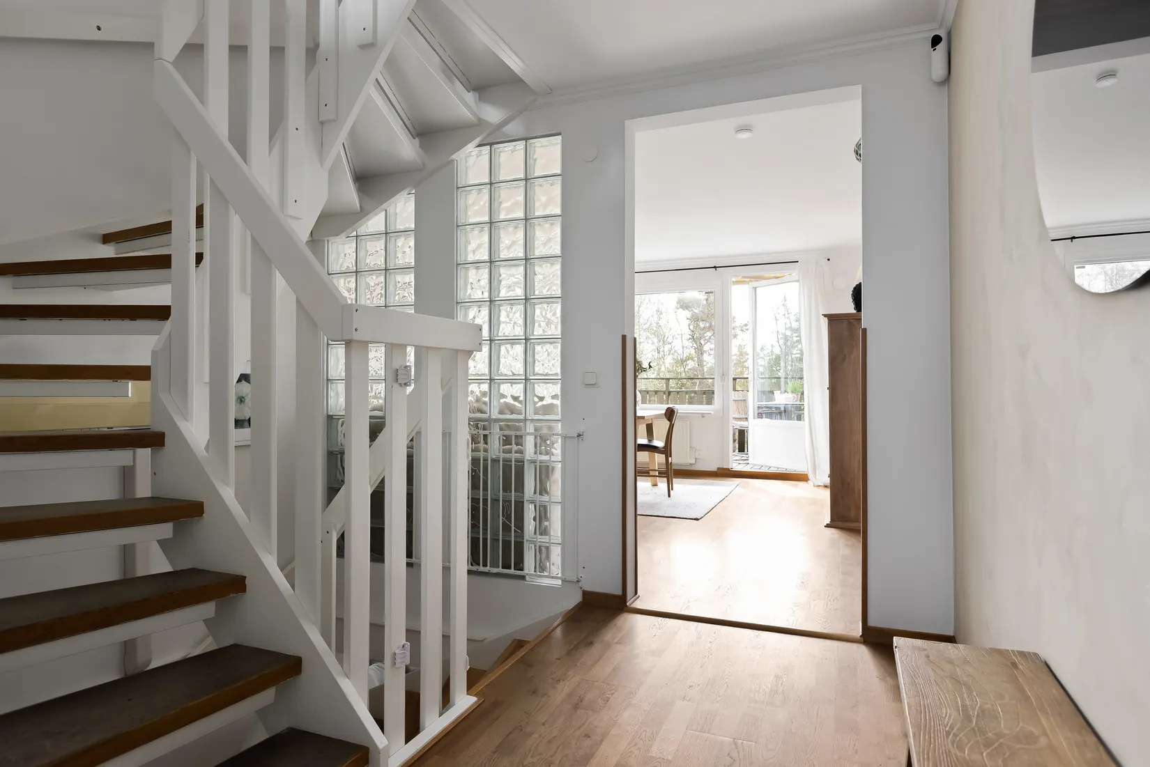 Radhus, Taggsvampsvägen 13, Sörskogen, Huddinge
