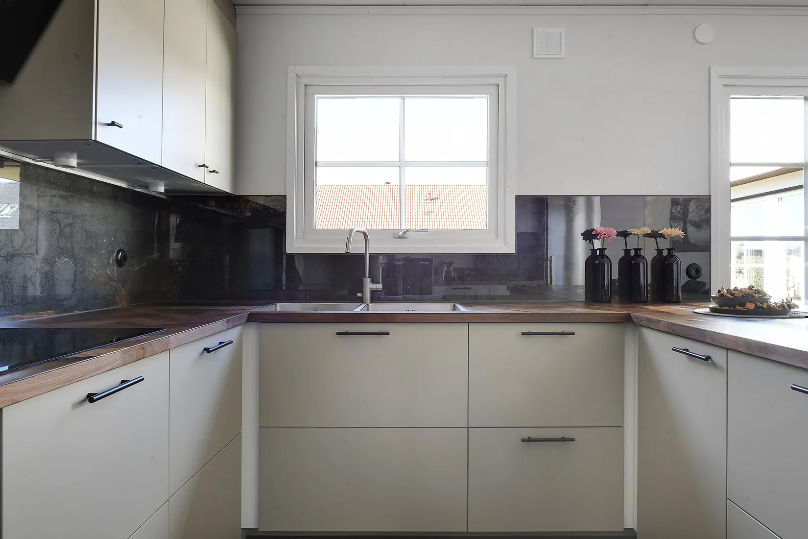 Villa, Kullenvägen 6, Centrala Vara, Vara