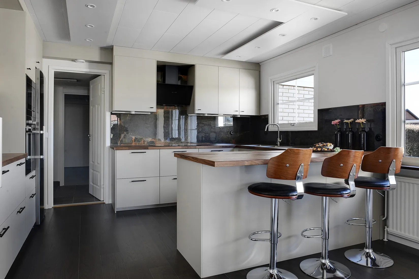 Villa, Kullenvägen 6, Centrala Vara, Vara