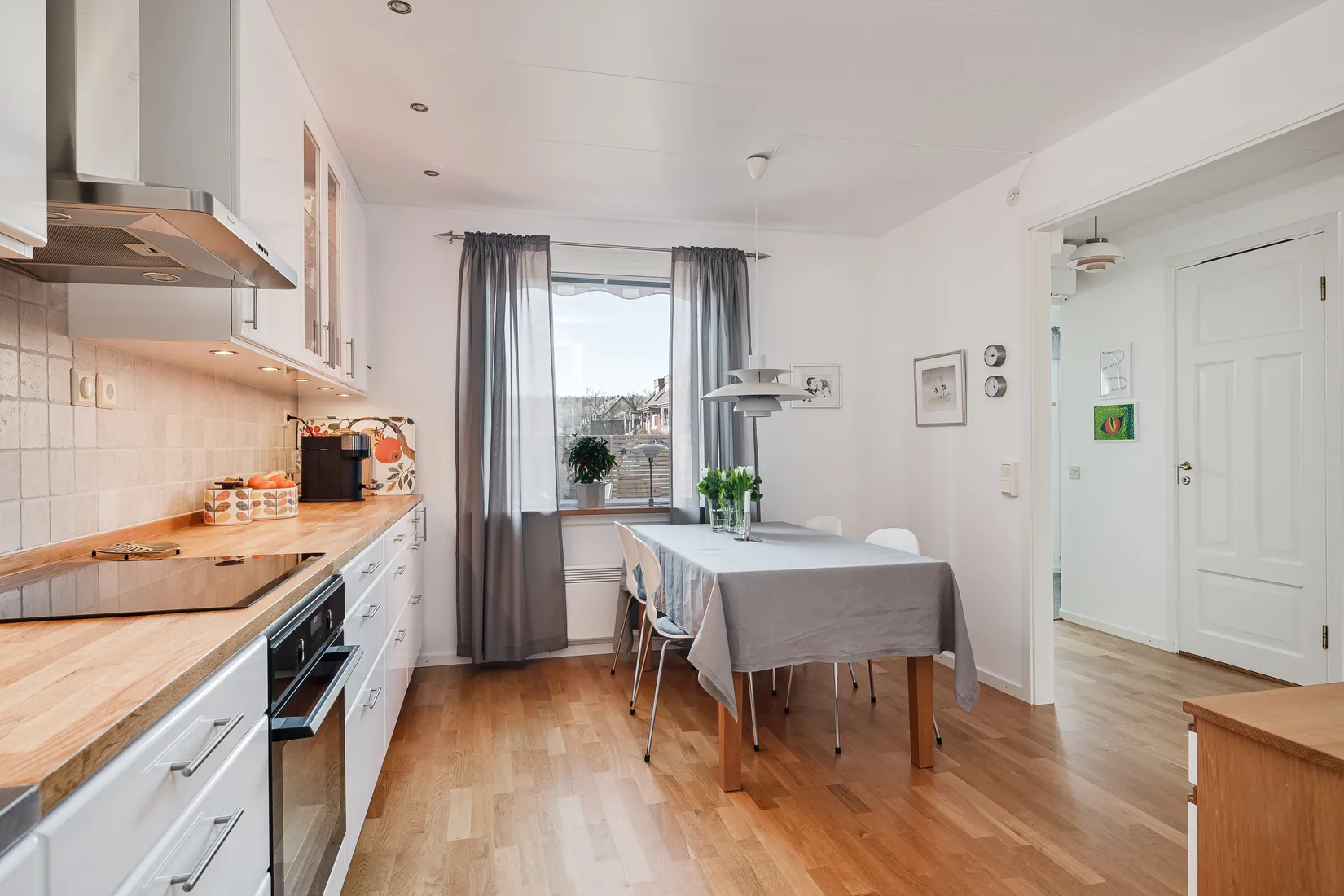 Radhus, Furuvägen 30, Hälletorp, Härnösand