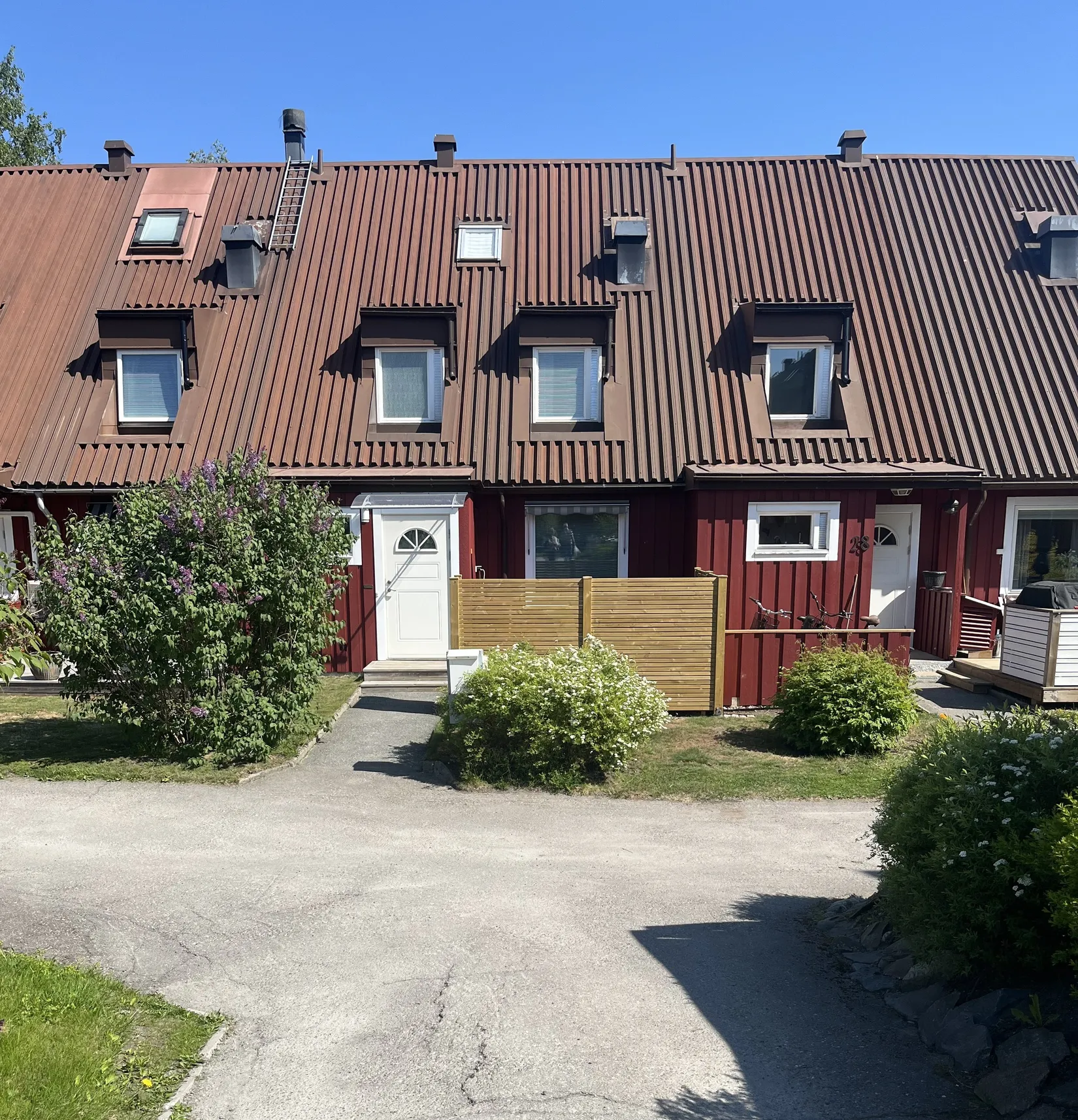 Radhus, Furuvägen 30, Hälletorp, Härnösand