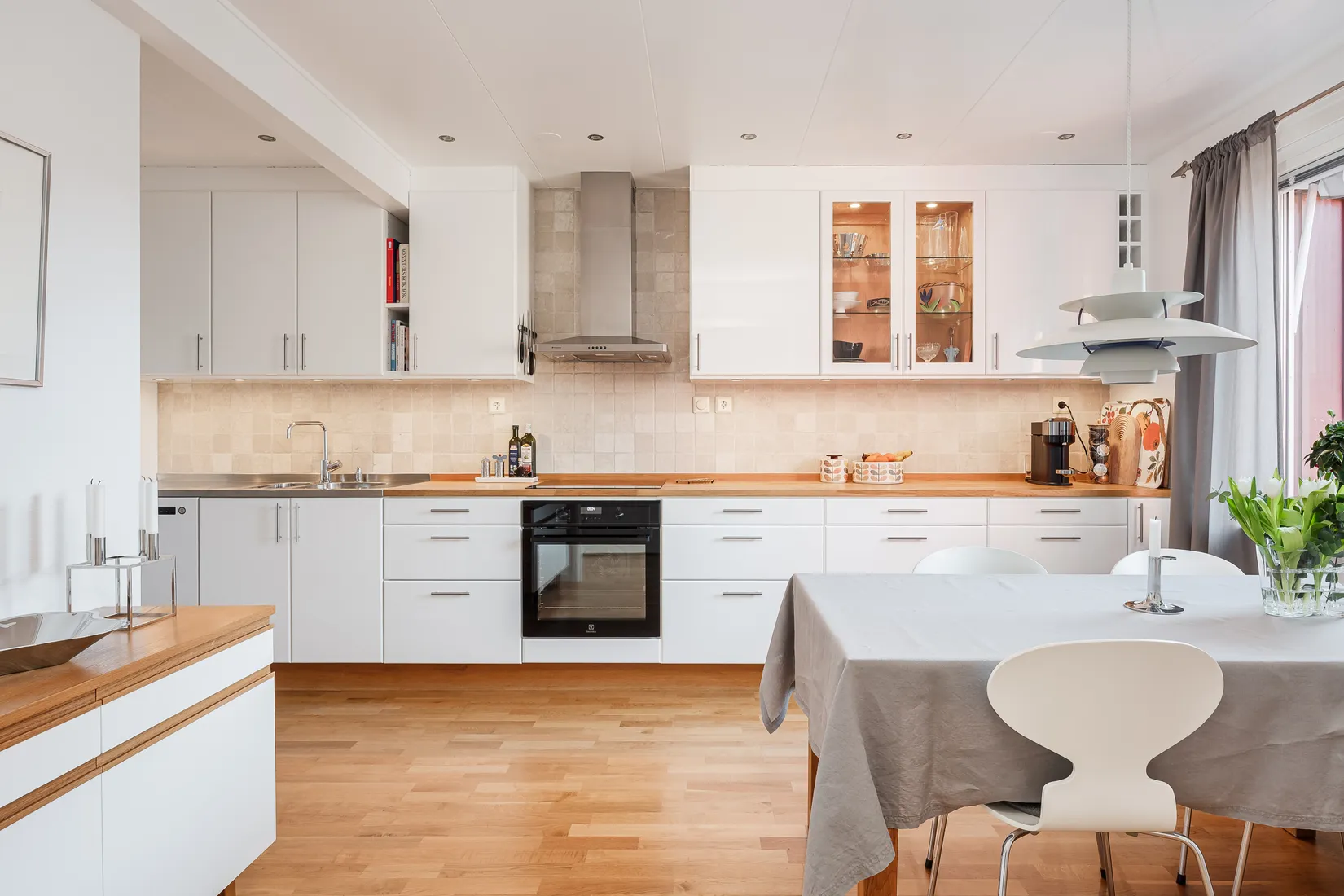 Radhus, Furuvägen 30, Hälletorp, Härnösand