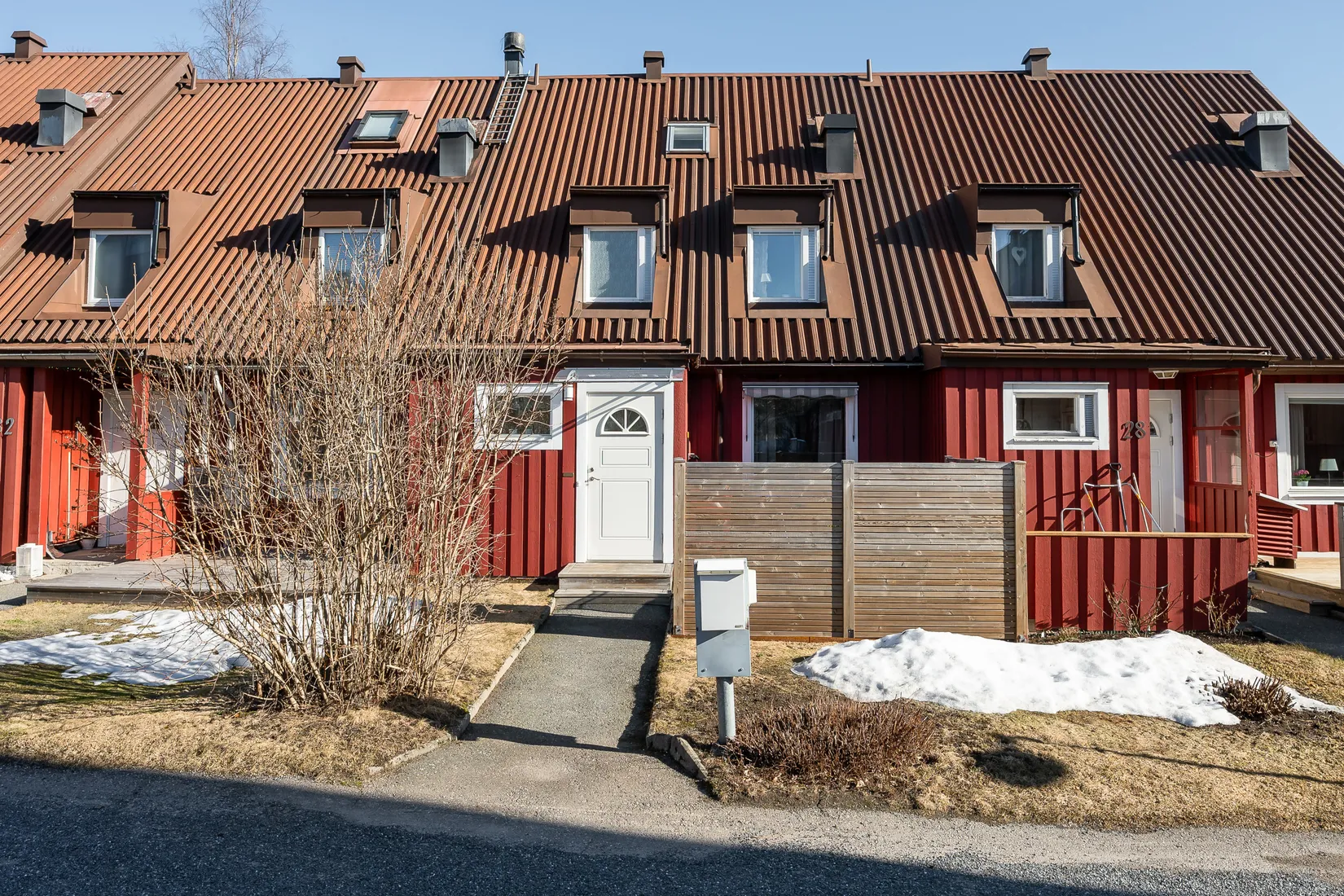 Radhus, Furuvägen 30, Hälletorp, Härnösand