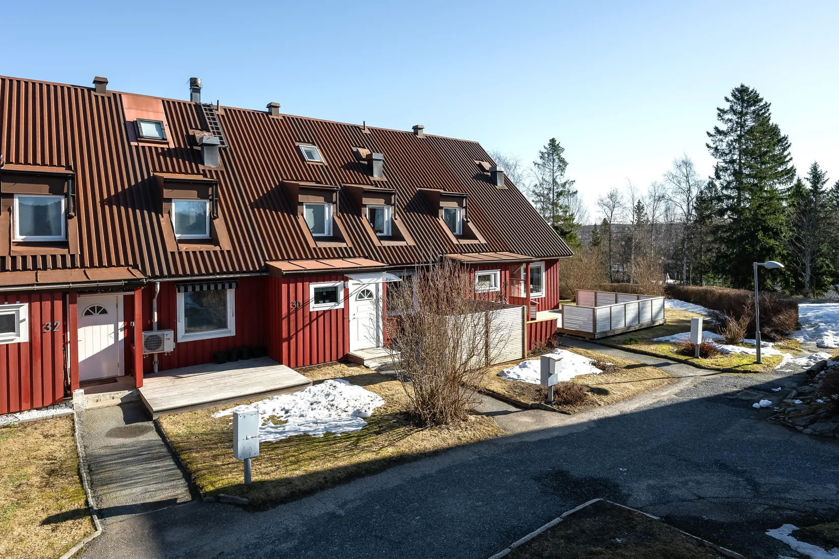 Radhus, Furuvägen 30, Hälletorp, Härnösand