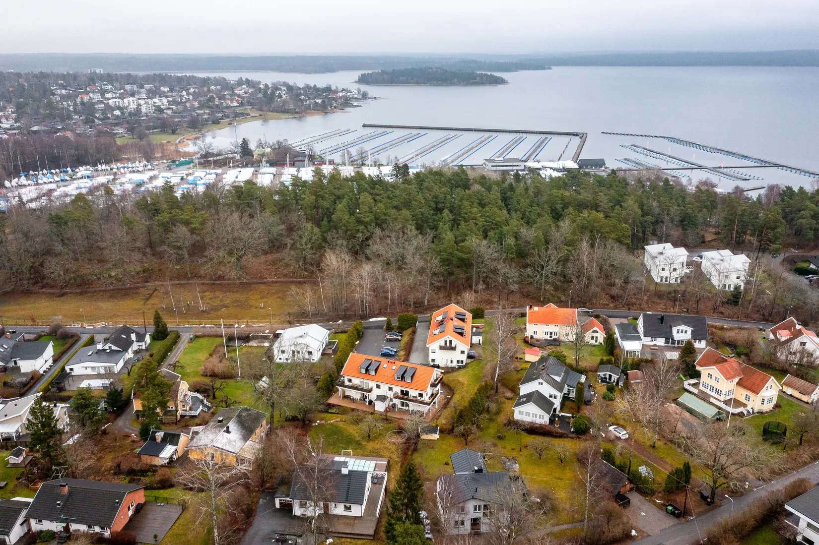 Bostadsrätt, EKBACKSVÄGEN 7A, Näsbypark - sjösidan, Täby