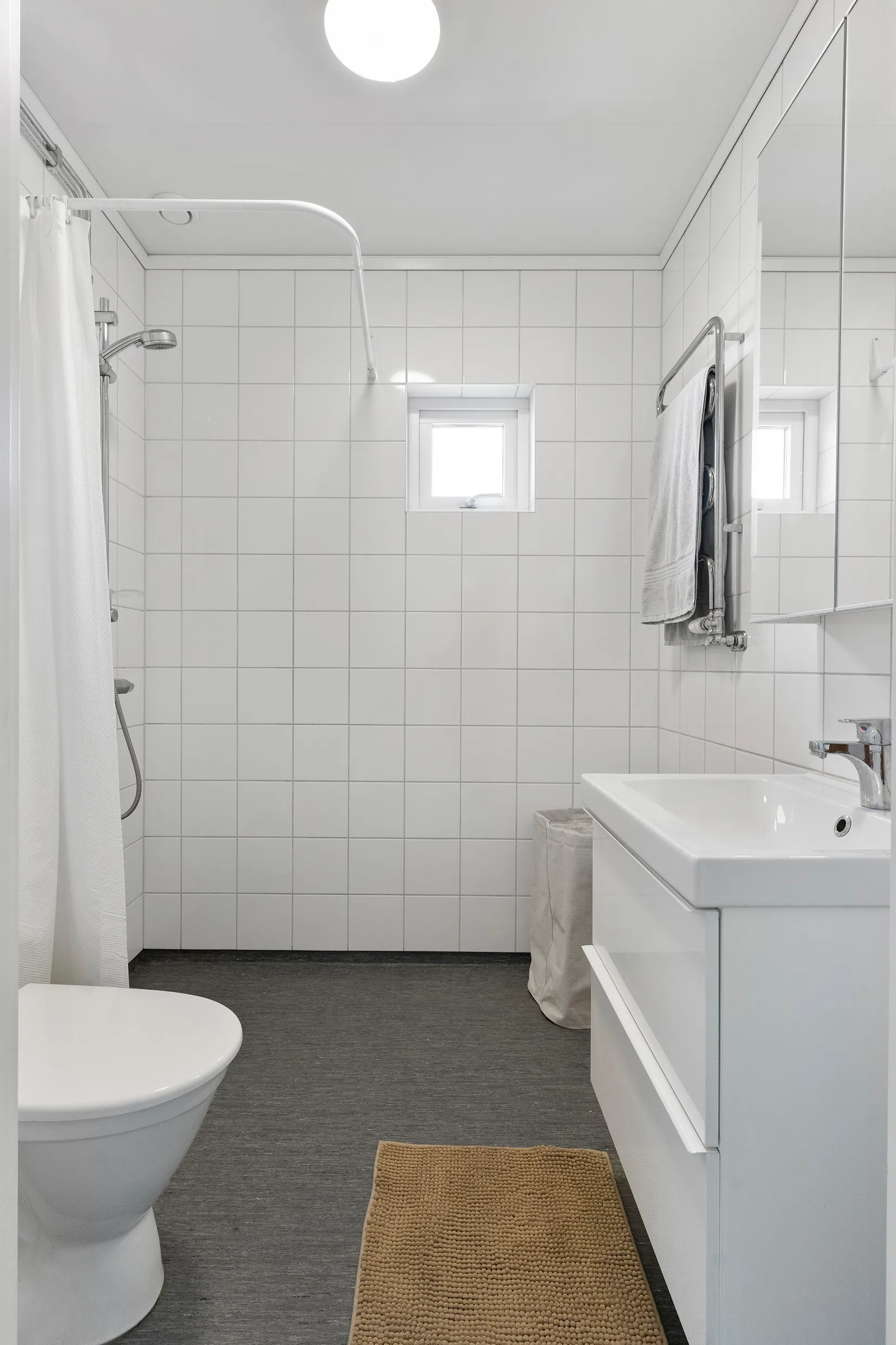 Bostadsrätt, Radhus, Biodlarvägen 22, Göta, Lilla Edet