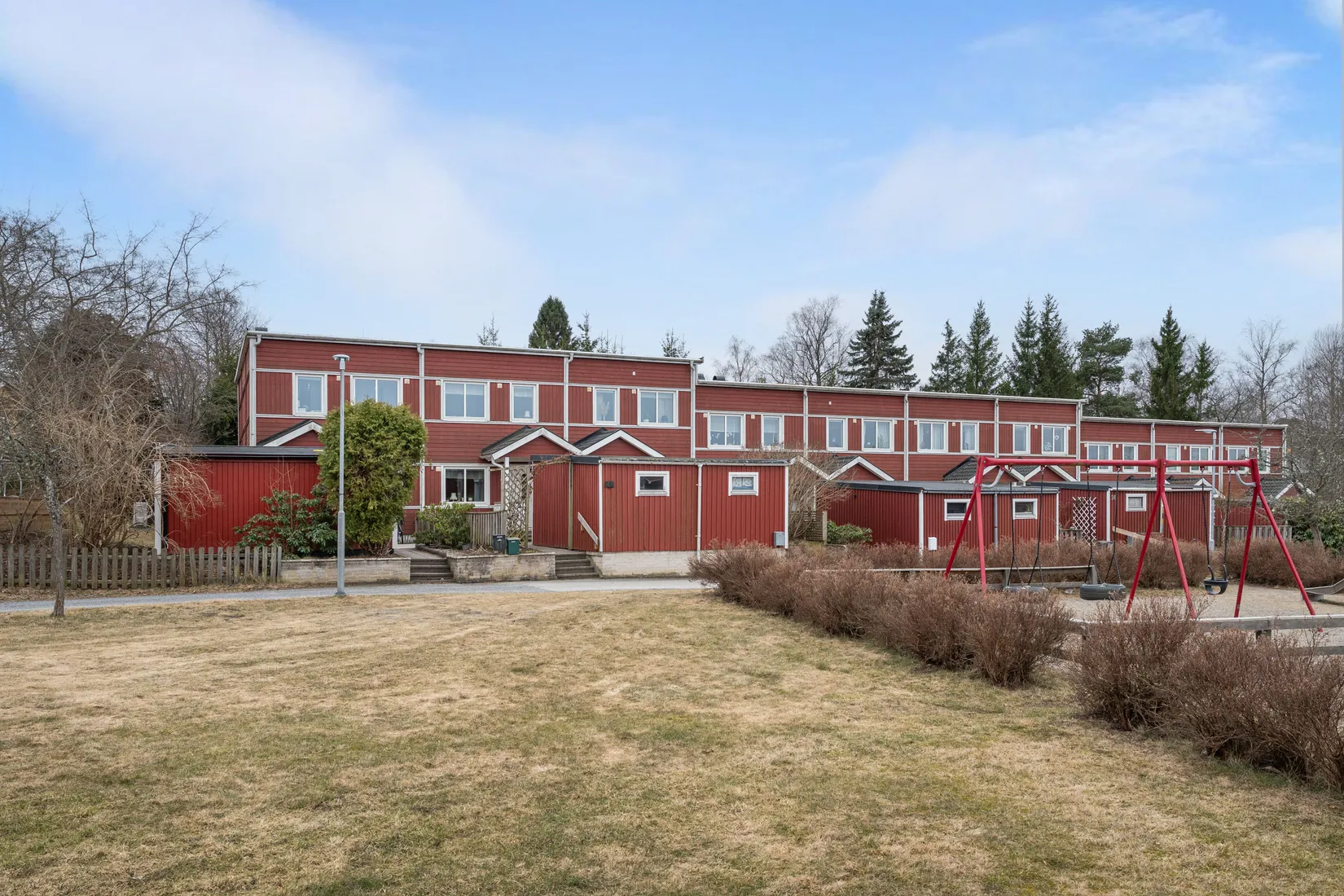 Villa, Radhus, Villagatan 44, Kullsta, Nynäshamn