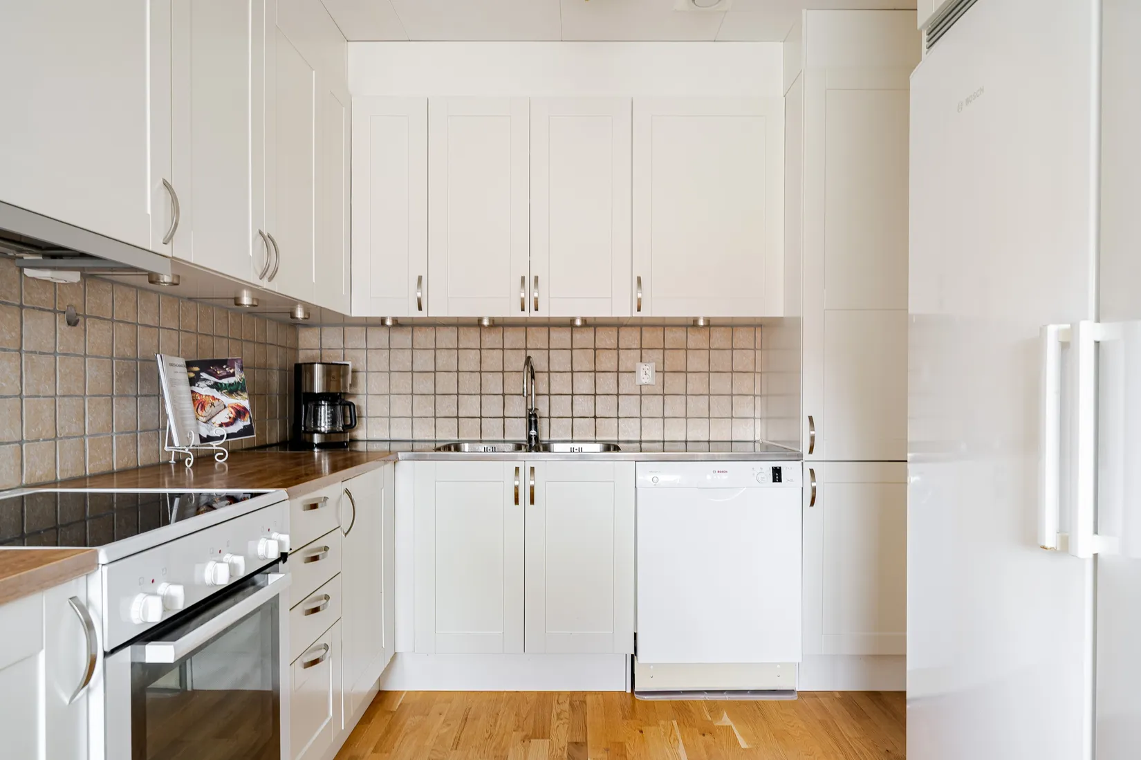 Villa, Radhus, Villagatan 44, Kullsta, Nynäshamn