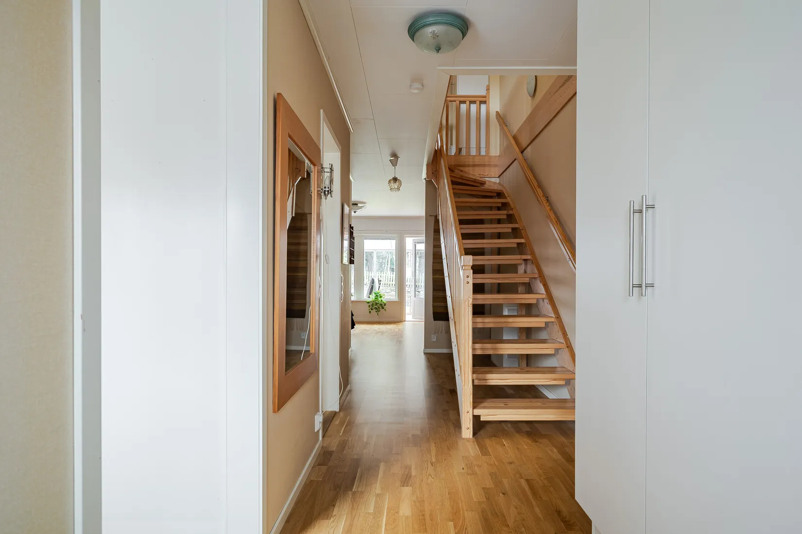 Villa, Radhus, Villagatan 44, Kullsta, Nynäshamn