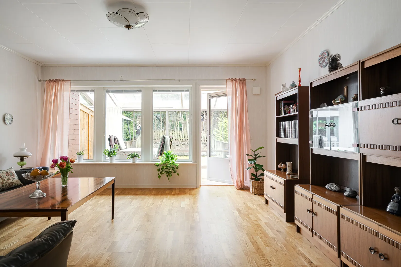 Villa, Radhus, Villagatan 44, Kullsta, Nynäshamn