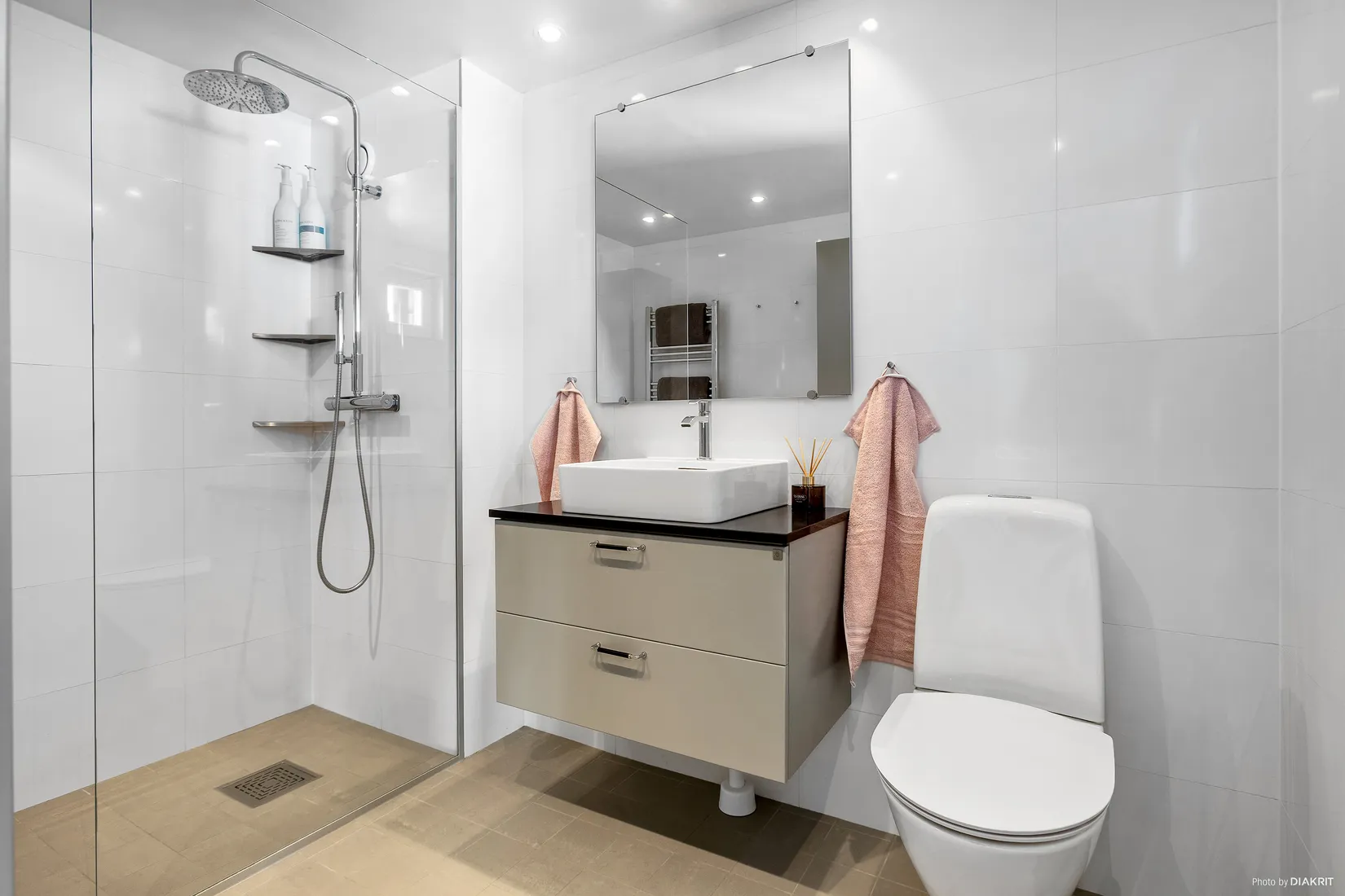 Villa, Gitarrvägen 13, Viksjö Hummelmora, Järfälla