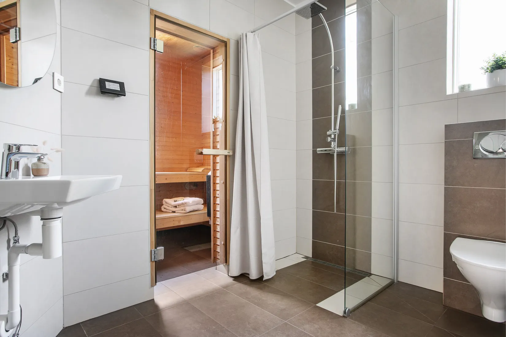 Villa, Lännerstahöjdens väg 6, Södra Lännersta, Nacka