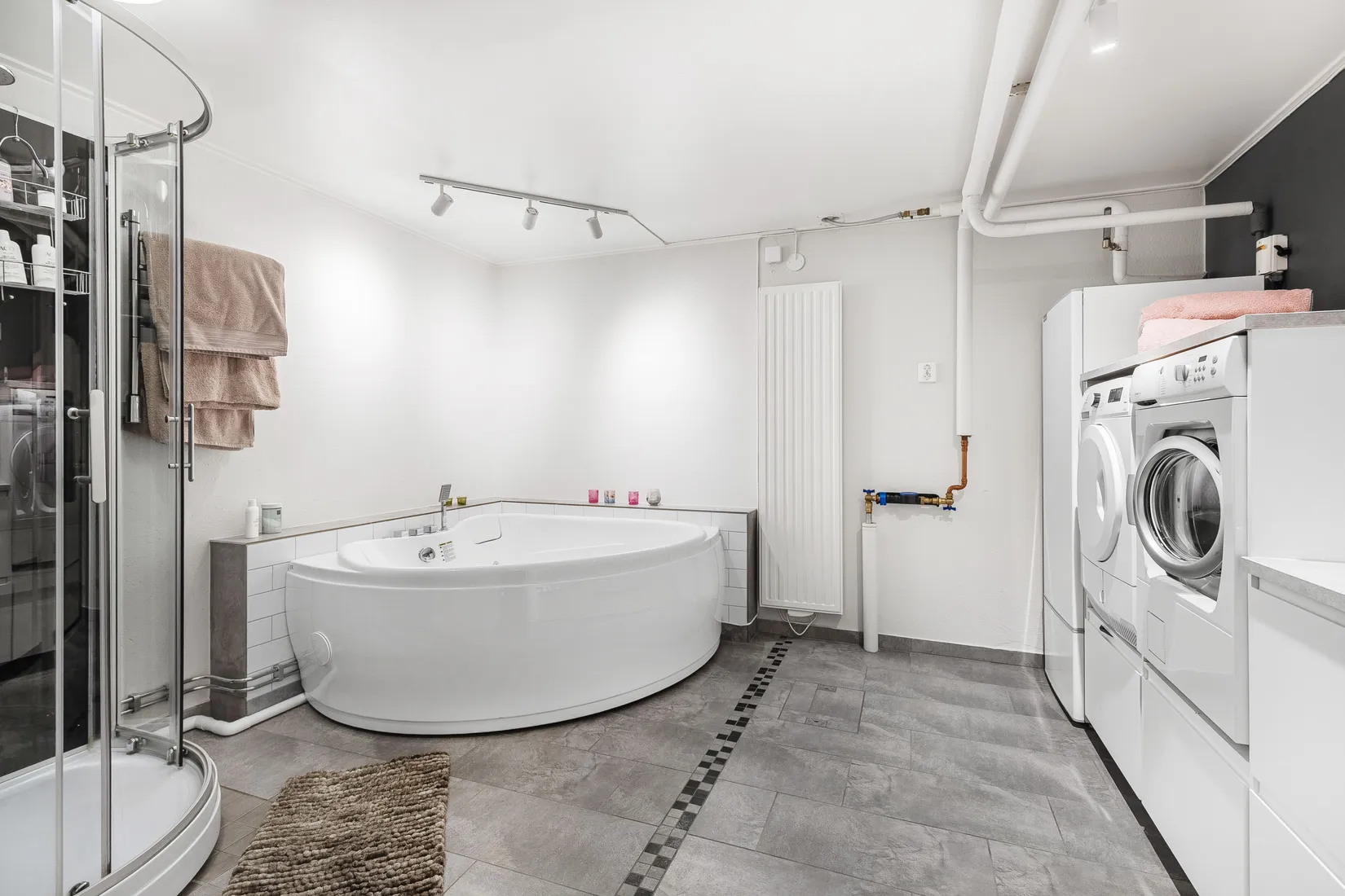 Radhus, Järpstigen 16, Storgärdet, Strängnäs