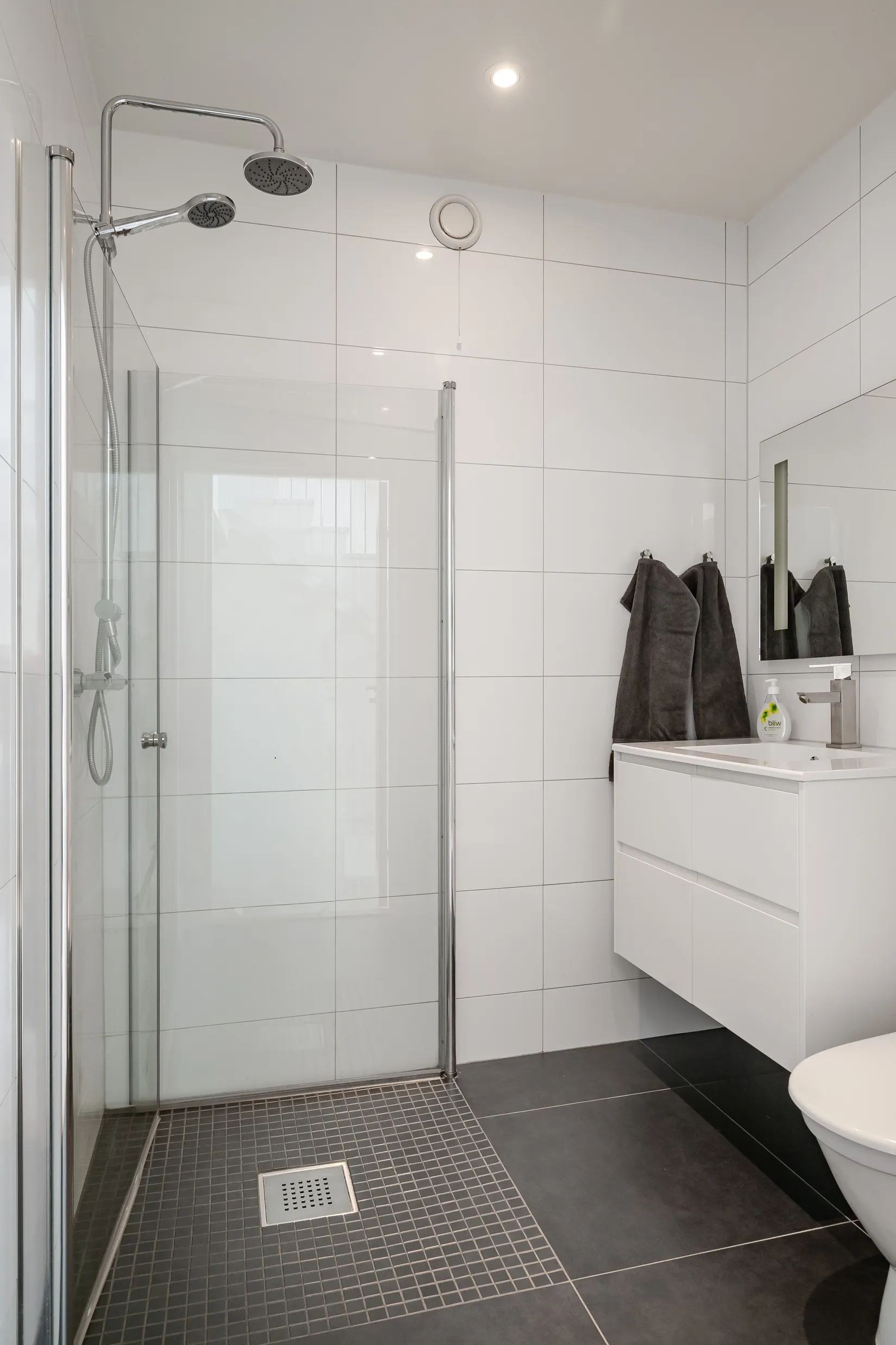 Villa, Mjölkörtsvägen 12, Tosterön, Strängnäs