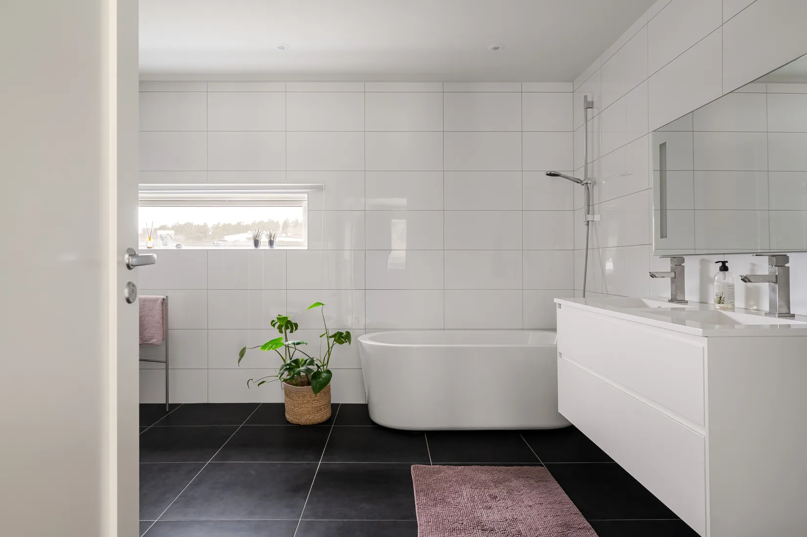 Villa, Mjölkörtsvägen 12, Tosterön, Strängnäs