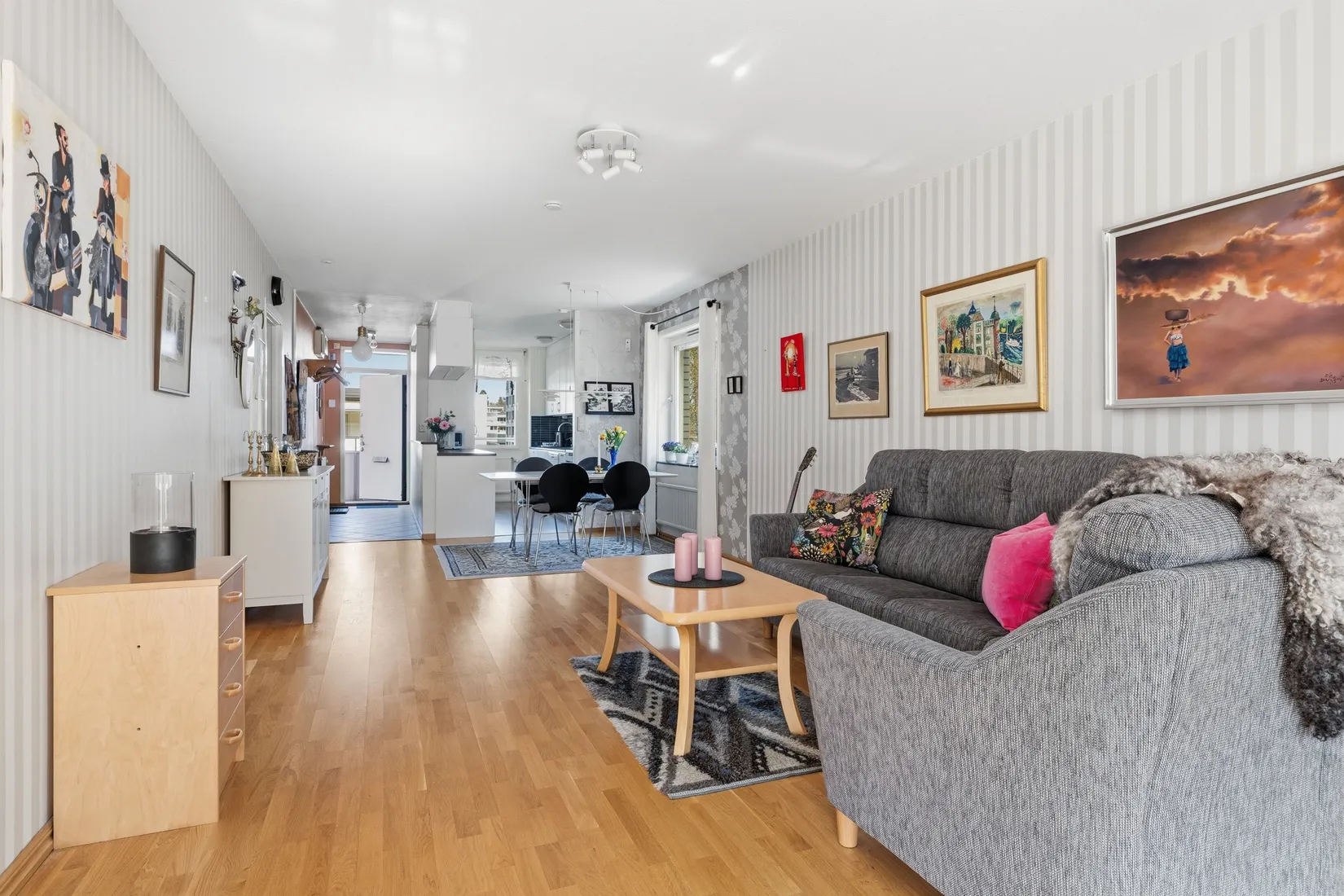 Bostadsrätt, Lomvägen 645, Sjöberg/Kärrdal, Sollentuna