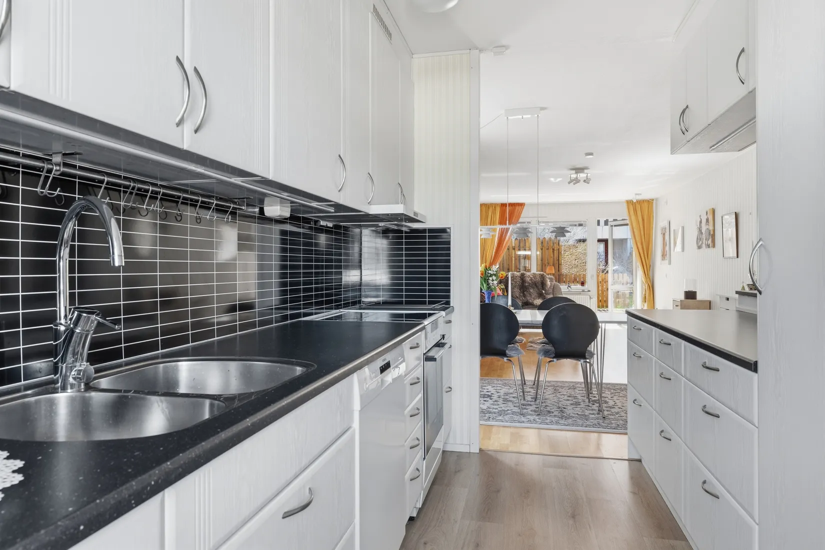 Bostadsrätt, Lomvägen 645, Sjöberg/Kärrdal, Sollentuna