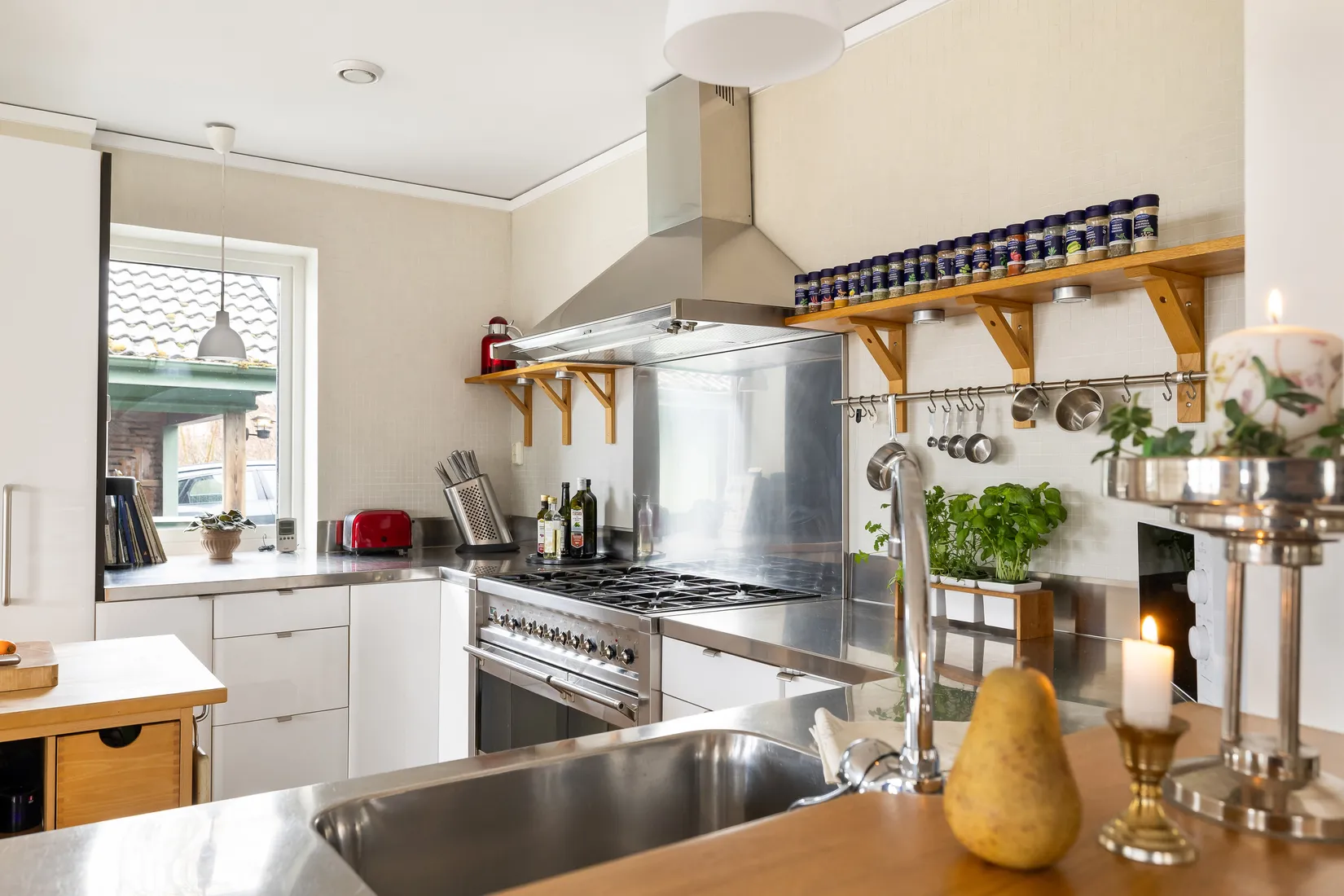 Villa, Sabelvägen 12, Margretelund, Österåker