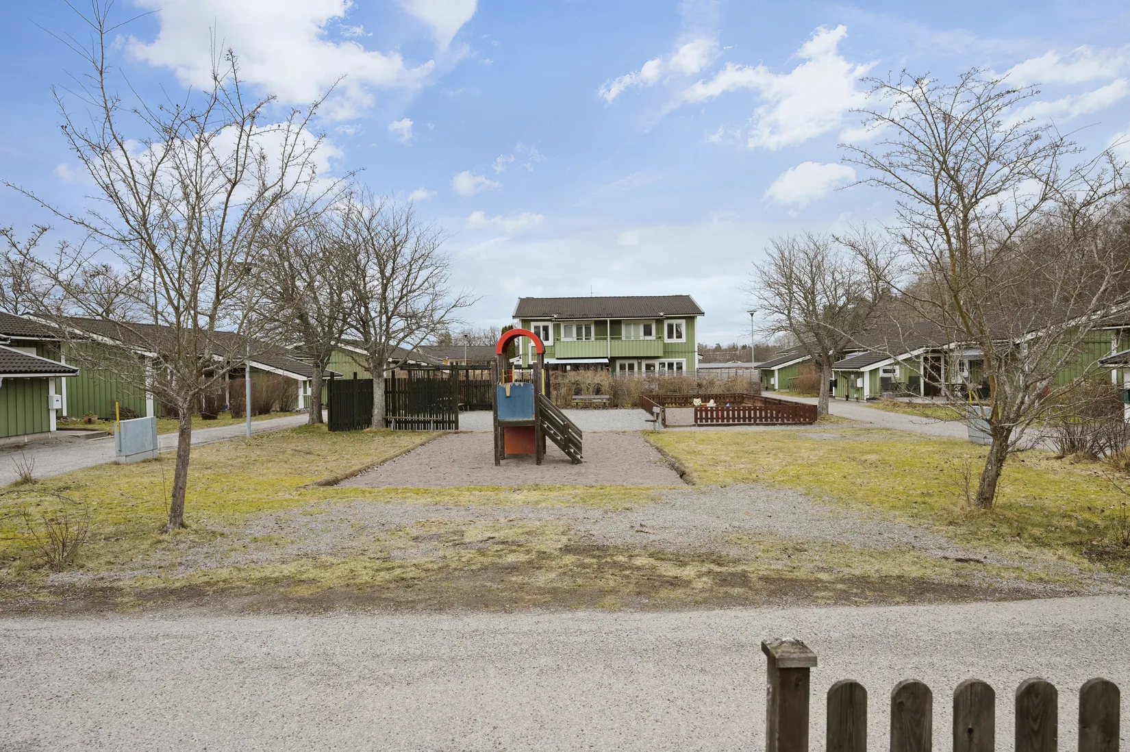 Bostadsrätt, Radhus, Björkuddsvägen 44B, Ekerö Björkudden, Ekerö