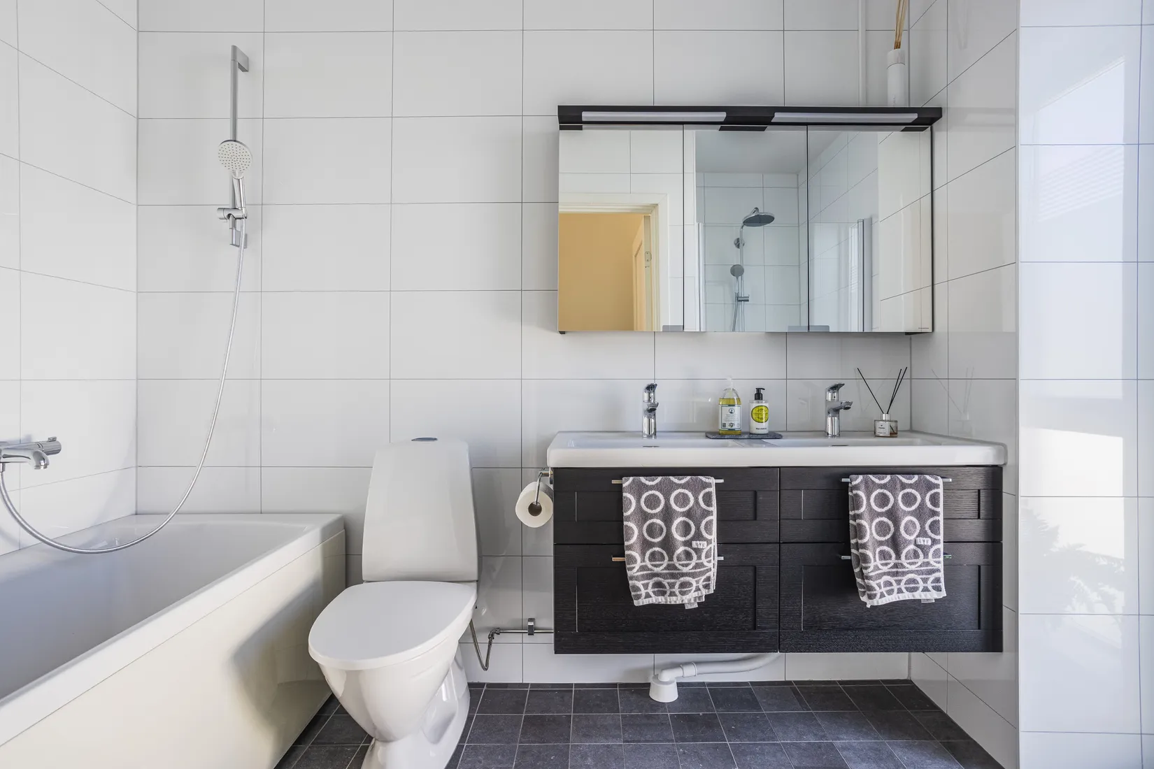 Bostadsrätt, STRANDÄNGSVÄGEN 18B, Täljöviken, Österåker