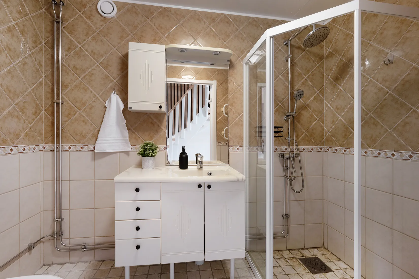 Radhus, Balettvägen 31, Huddinge