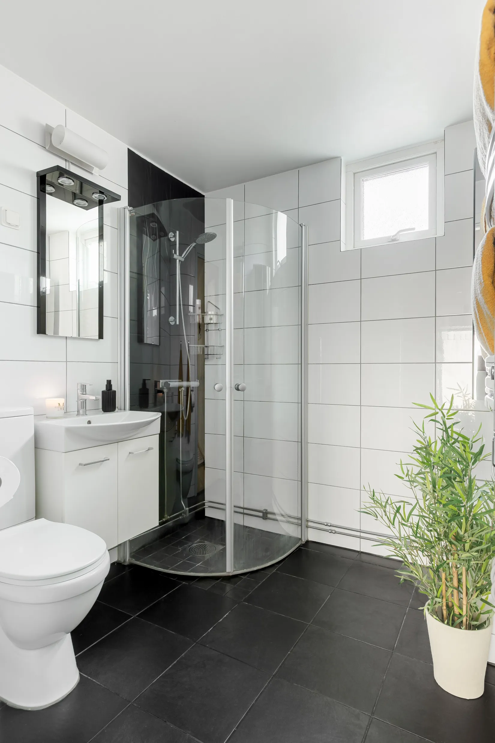 Radhus, Näsuddsvägen 39D, Danvik, Oxelösund