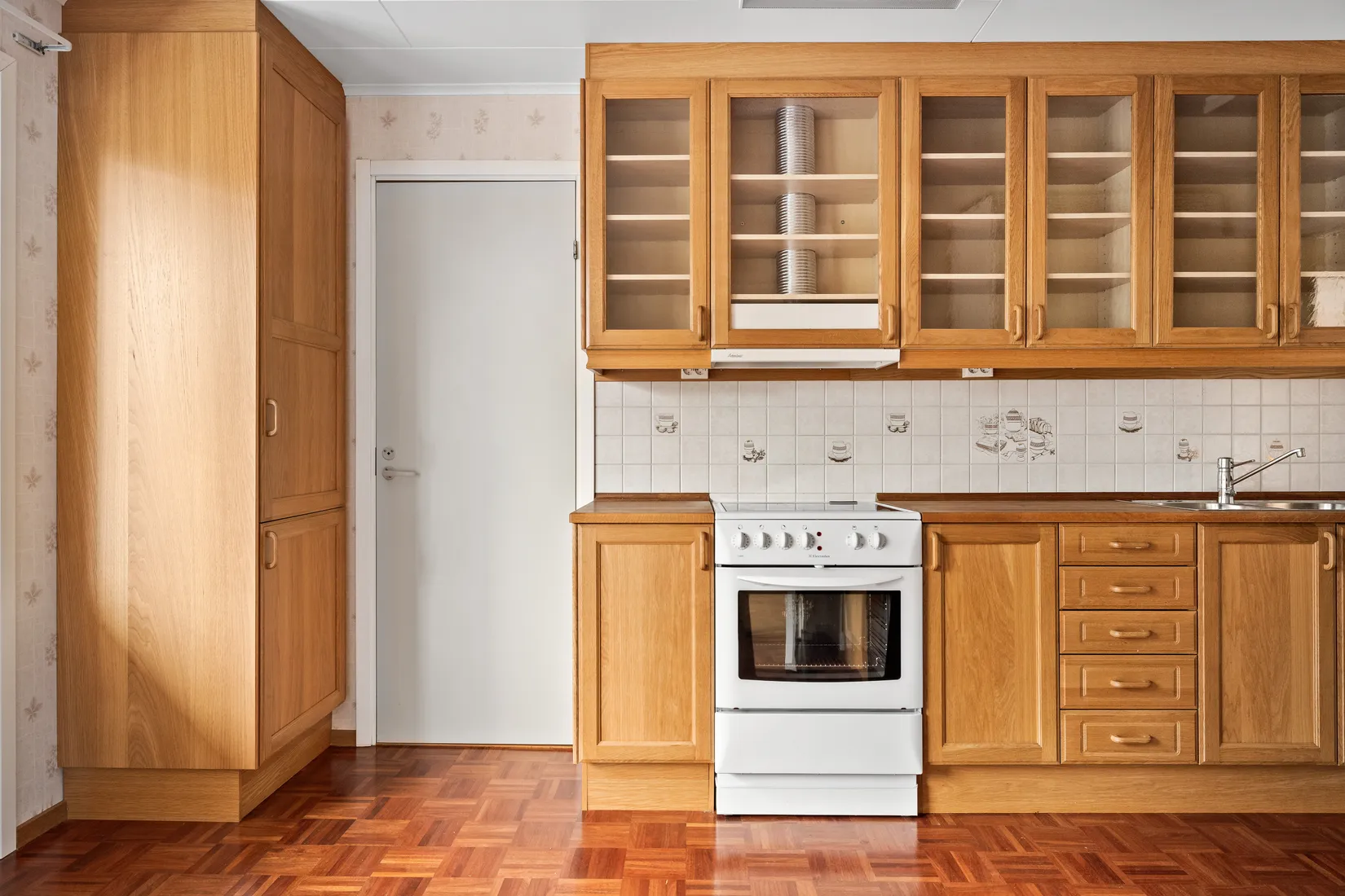 Villa, Radhus, Stallbacken 4, Viksjö, Järfälla