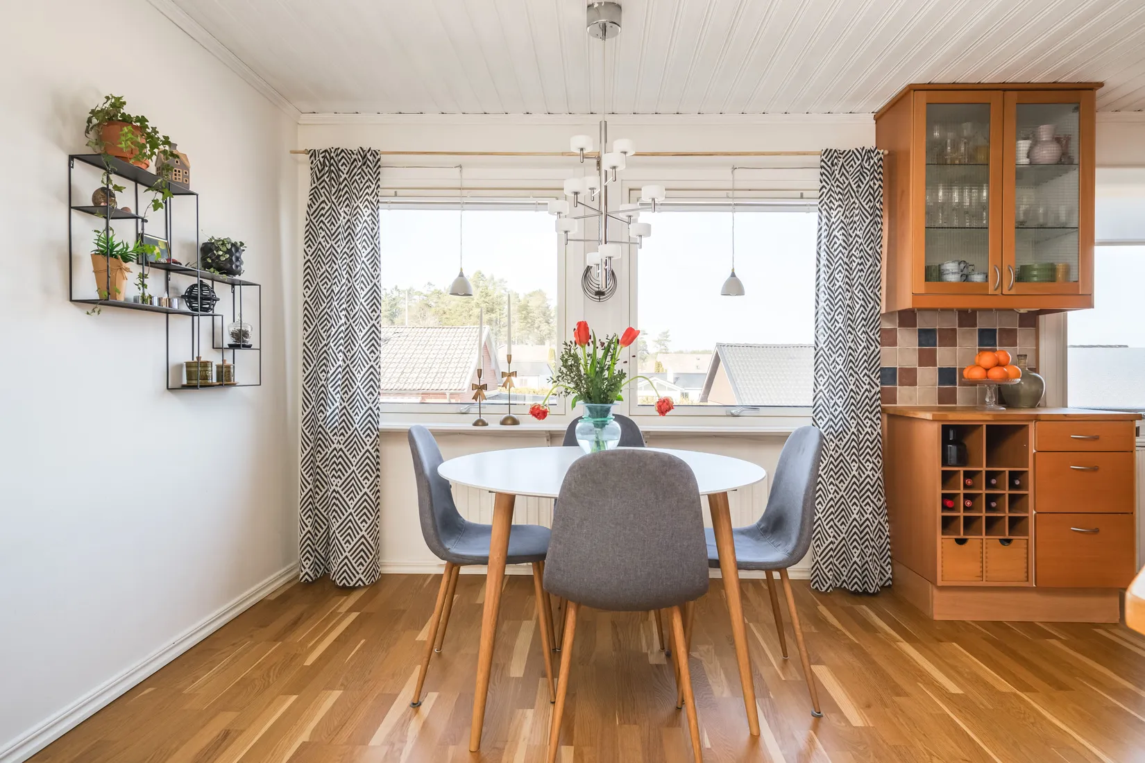 Villa, Hasselgatan 11, Söderköping tätort, Söderköping