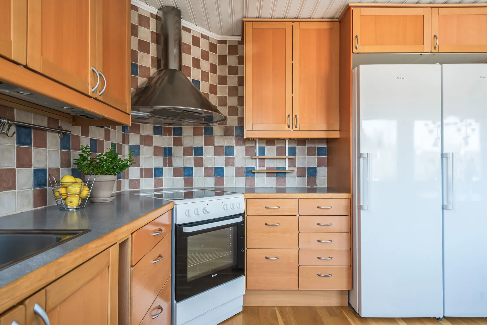 Villa, Hasselgatan 11, Söderköping tätort, Söderköping