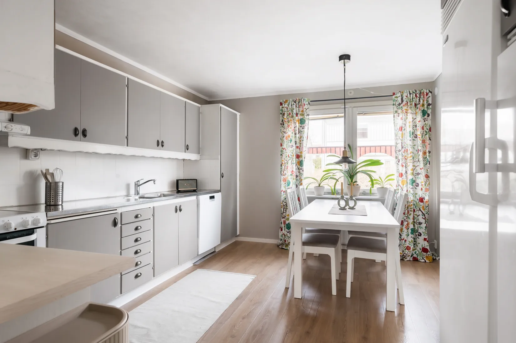 Villa, Radhus, Snårvindevägen 131, Hässelby Norra Villastad, Stockholm