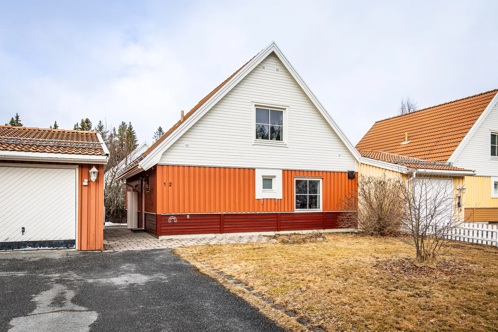 Villa, Blåvedsvägen 12, Torvalla, Östersund