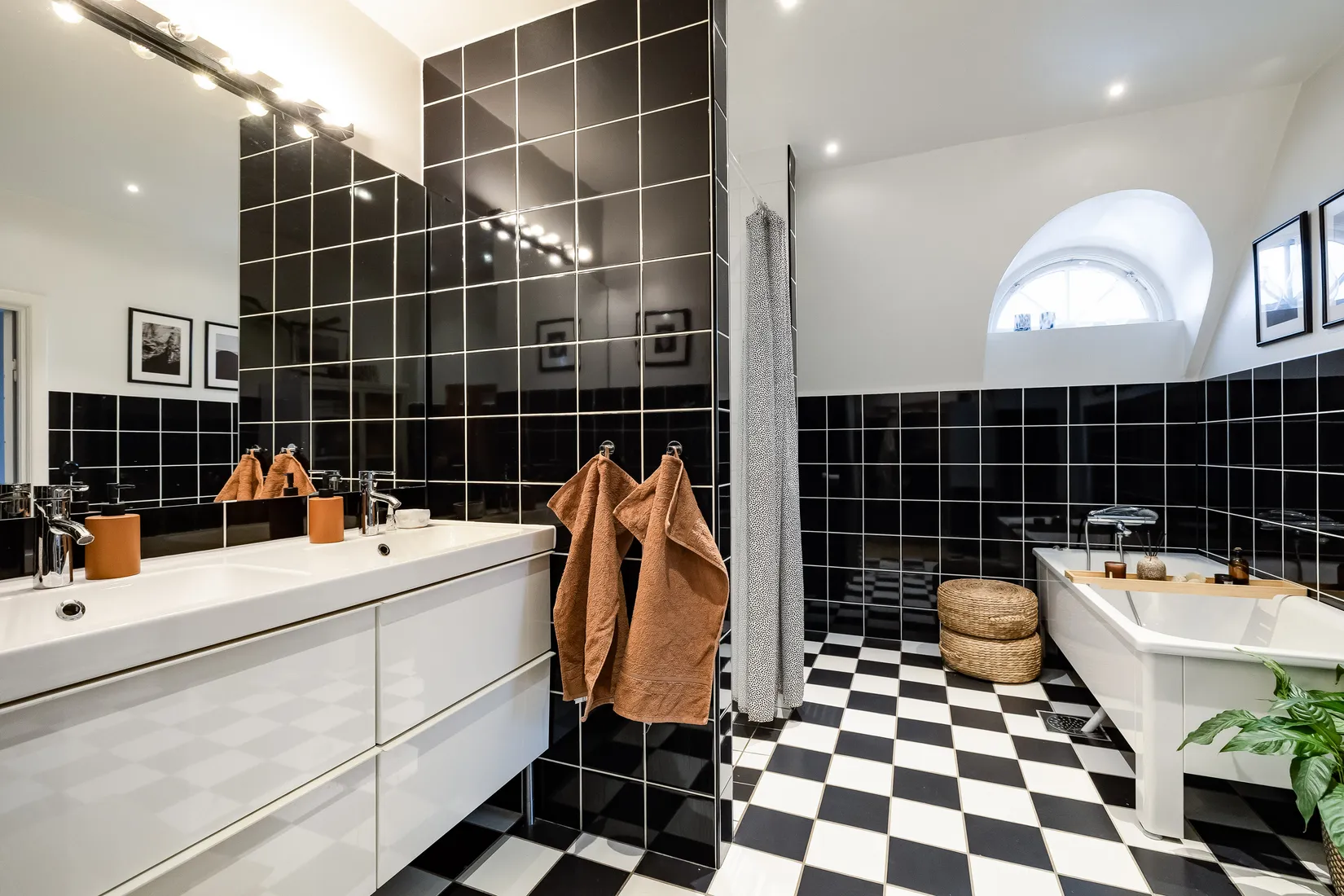 Villa, Östra Långgatan 34, Fjugesta, Lekeberg