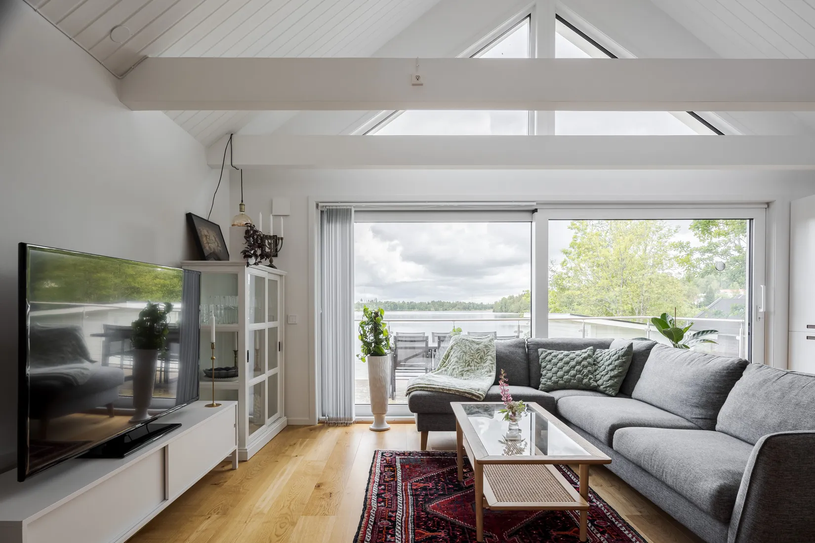 Villa, Simsjöborgsstigen 8 och 5, Simsjön, Skövde