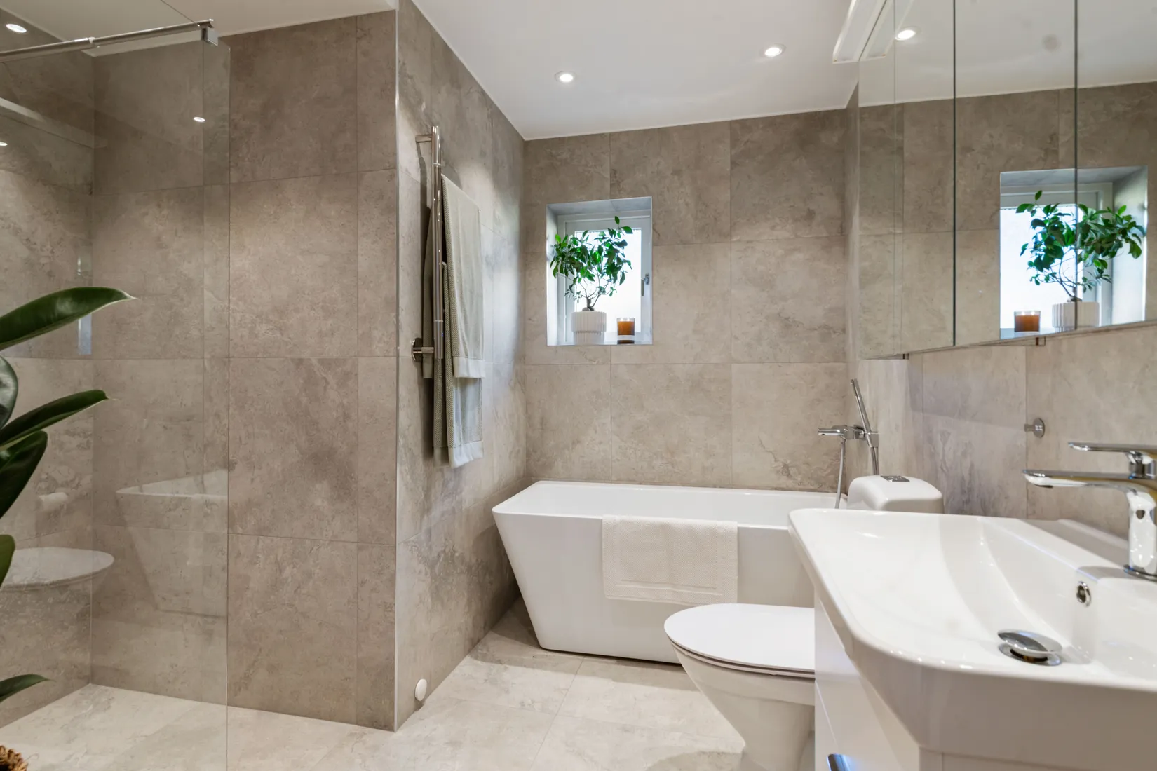 Villa, Marsvägen 25, Västra Vallabrink, Täby