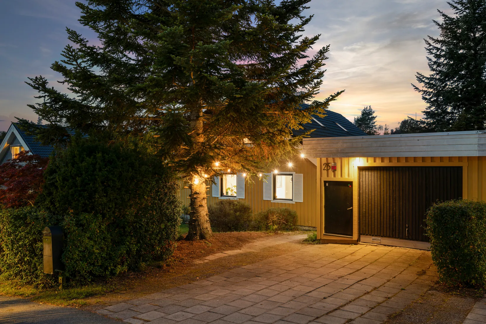 Villa, Marsvägen 25, Västra Vallabrink, Täby