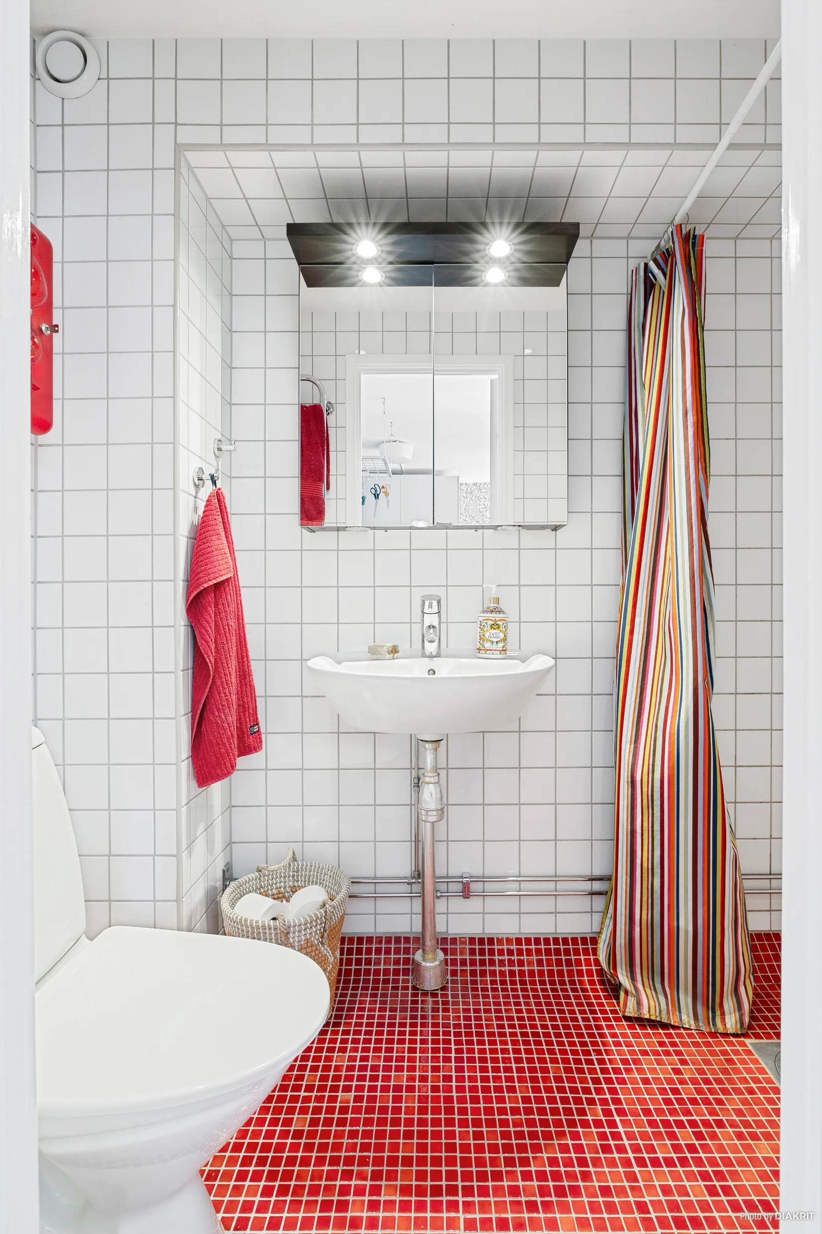Villa, Radhus, Timotejvägen 114, Rotebro, Sollentuna