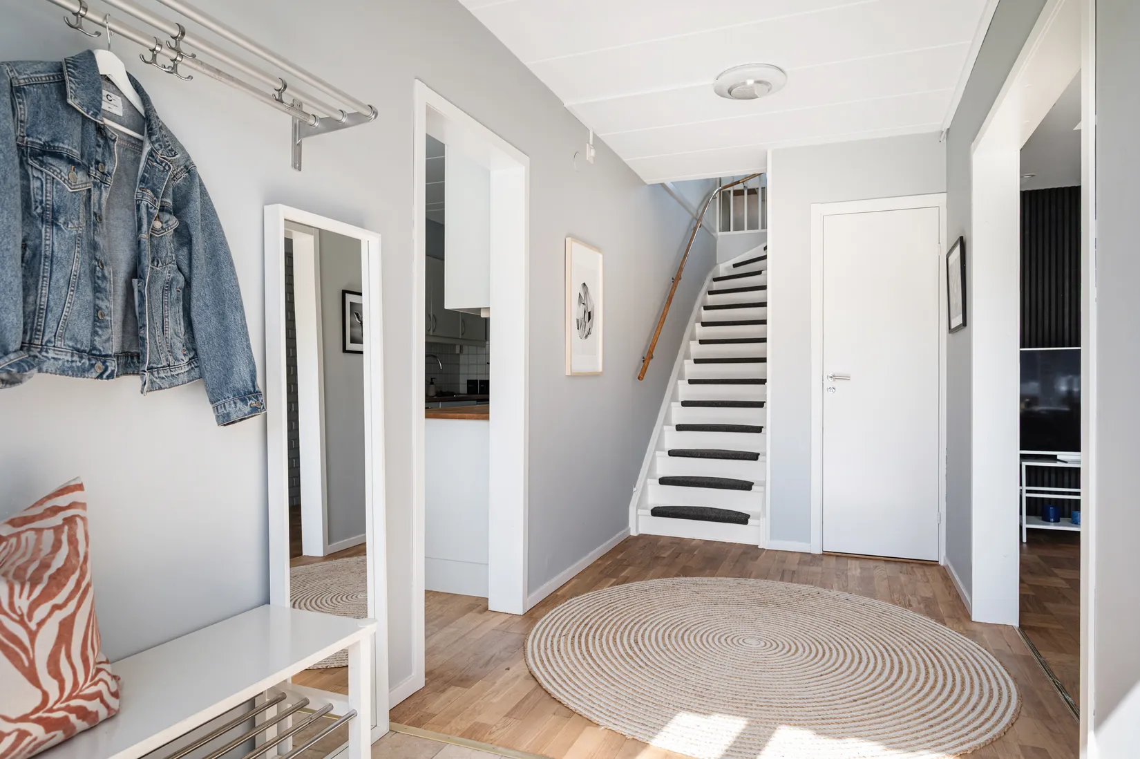 Villa, Radhus, Läxvägen 13, Jakobsberg, Järfälla