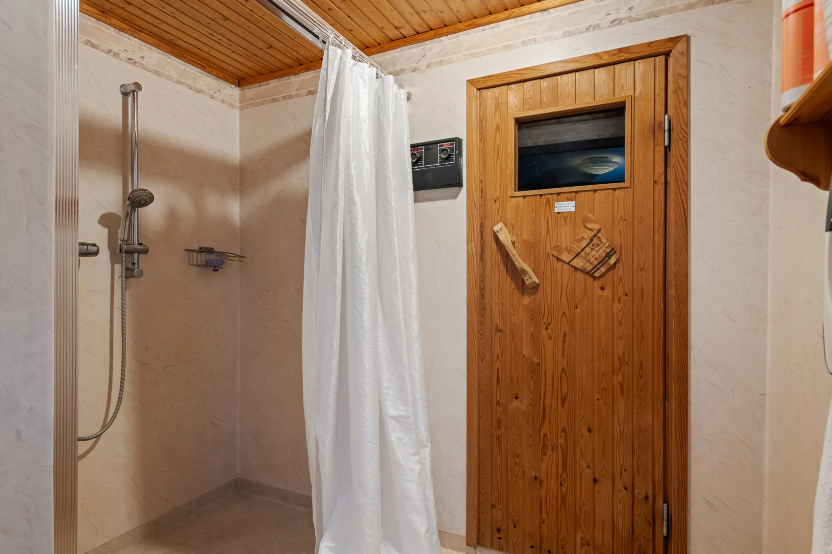 Villa, Ringvägen 11, Täby Kyrkby, Täby