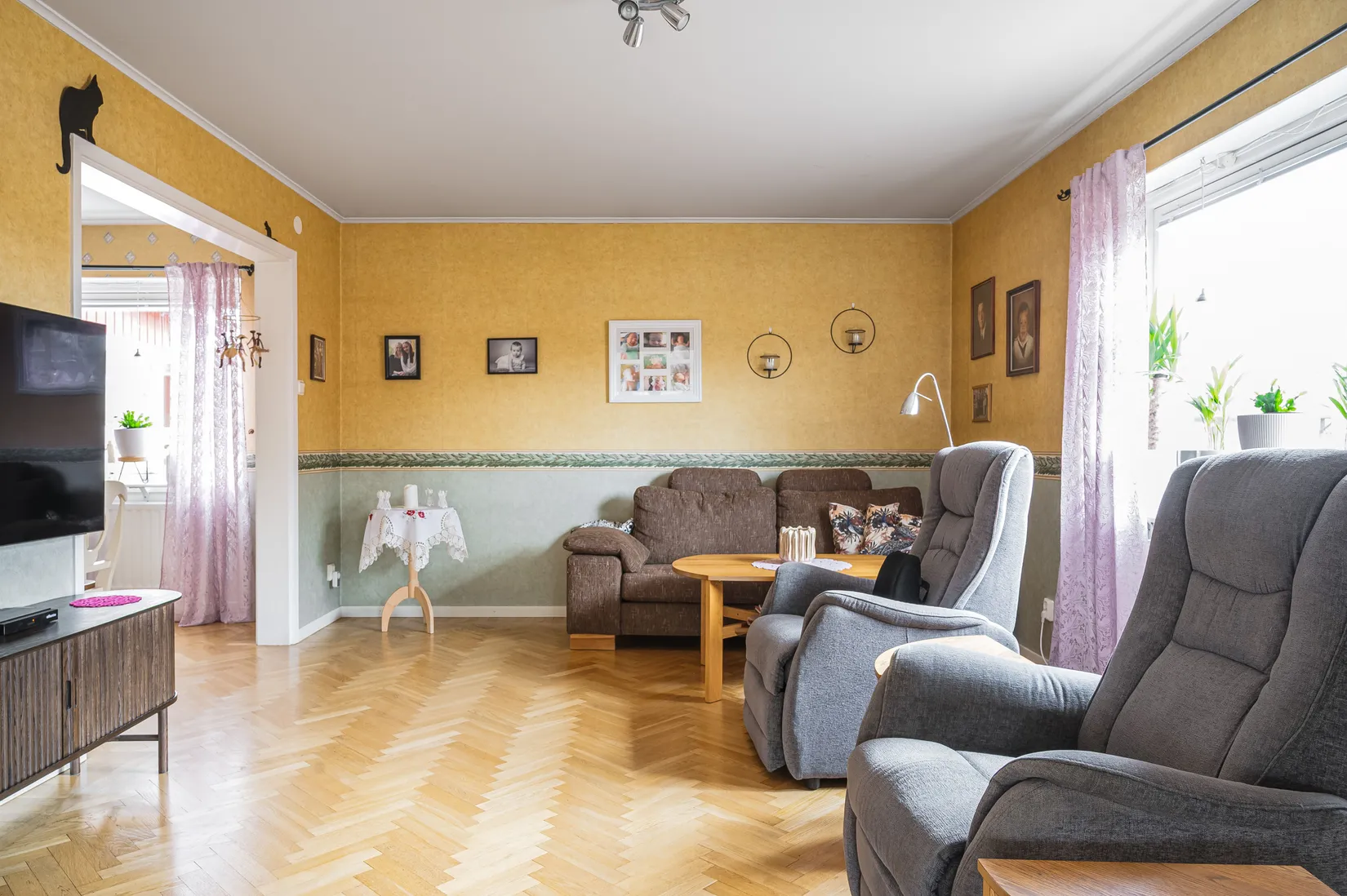 Villa, Västra Drottningvägen 61, Tidaholm