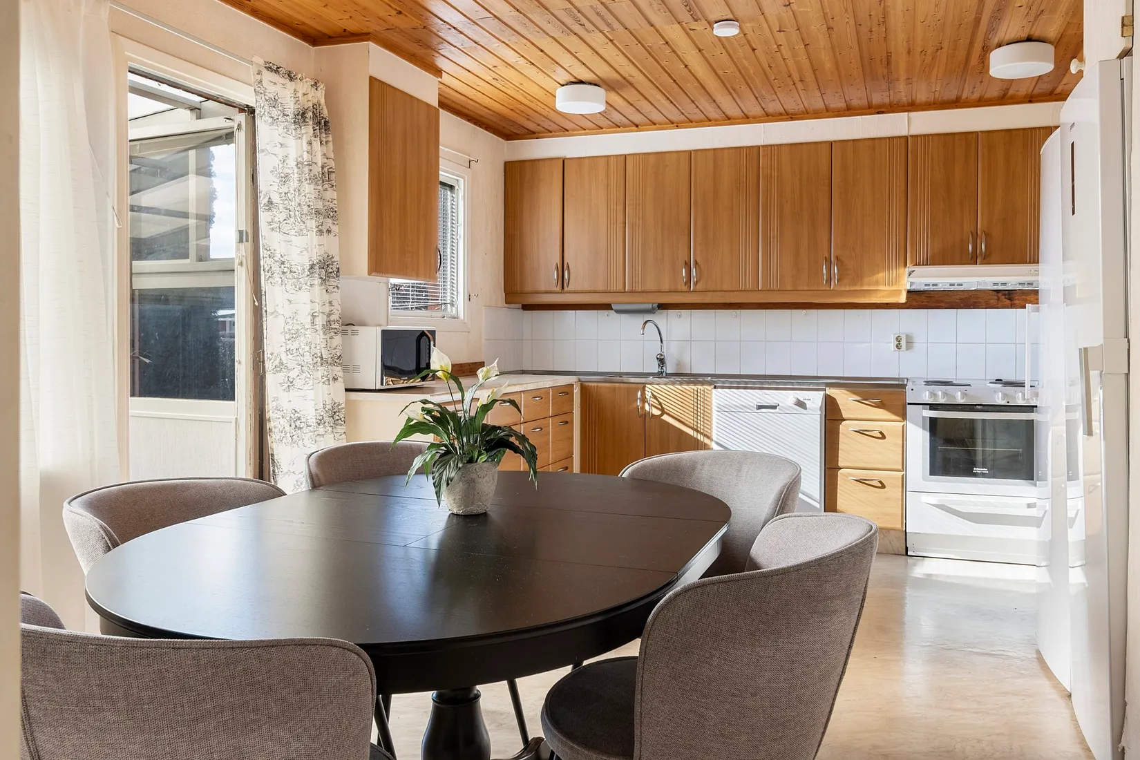 Villa, Stafettgatan 42, Rönnby, Västerås