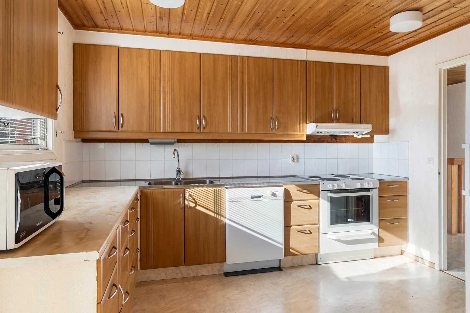 Villa, Stafettgatan 42, Rönnby, Västerås