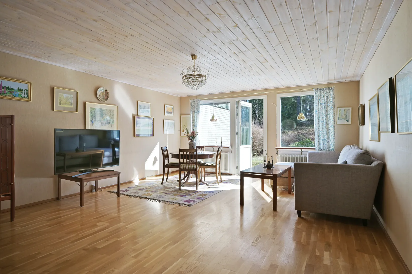 Villa, Radhus, Rapsvägen 24, Ekerö Väsby, Ekerö